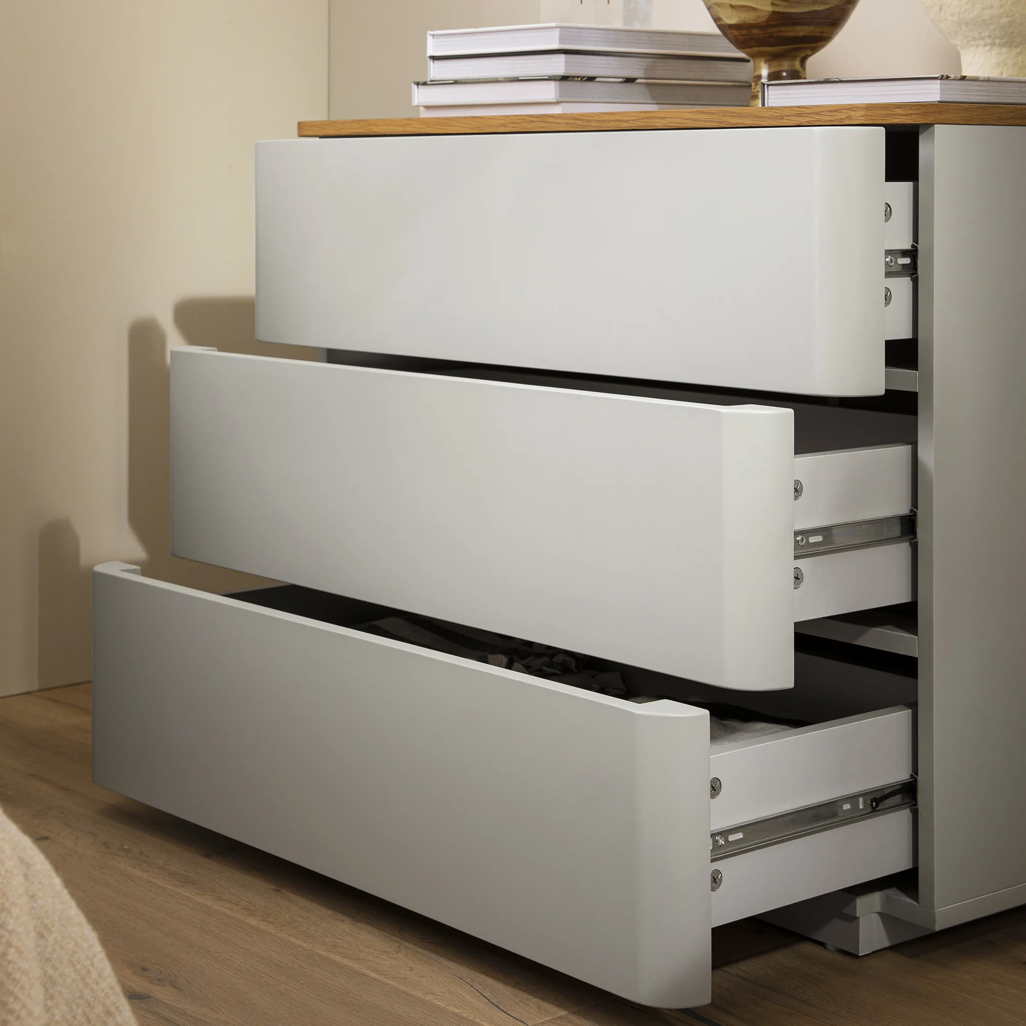 Agnes Curved Edge Chest of 3 Drawers, Dove Grey with Oak Top - Image 3