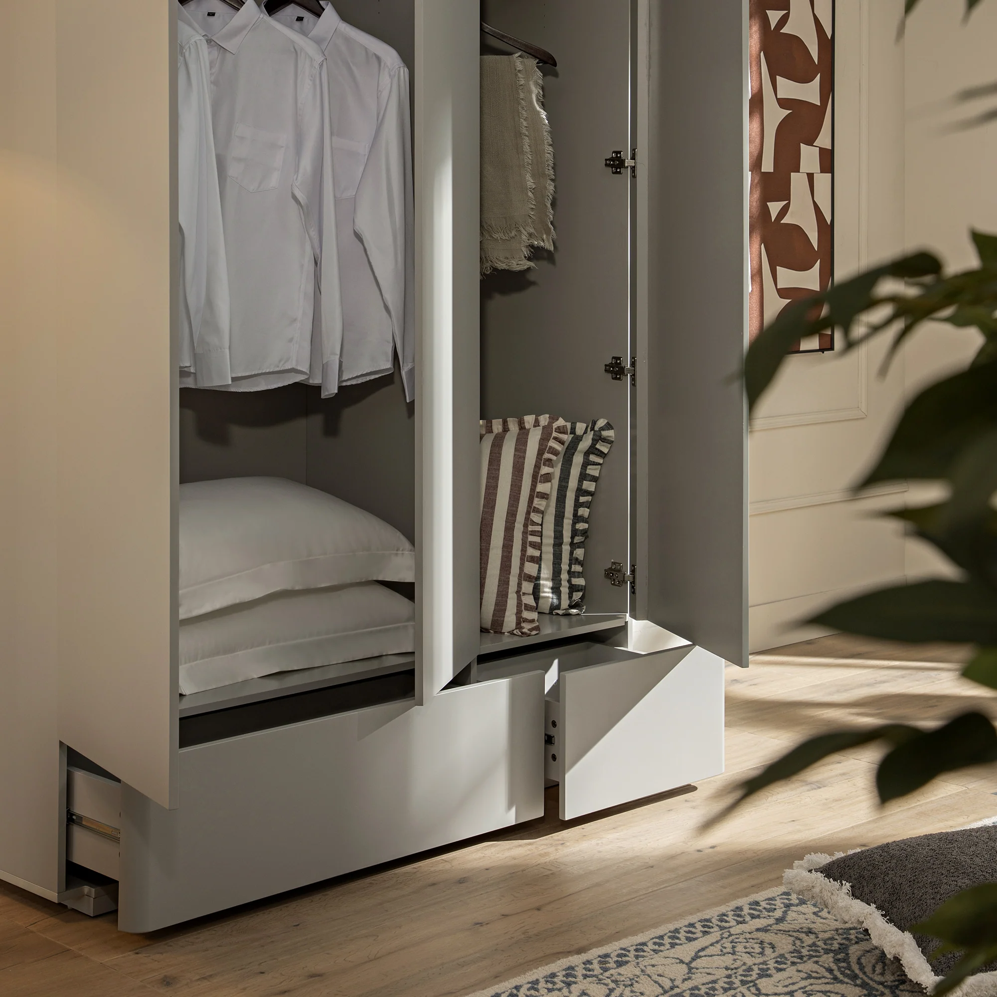 Agnes Curved Edge Triple Wardrobe, Dove Grey with Oak Top - Image 4