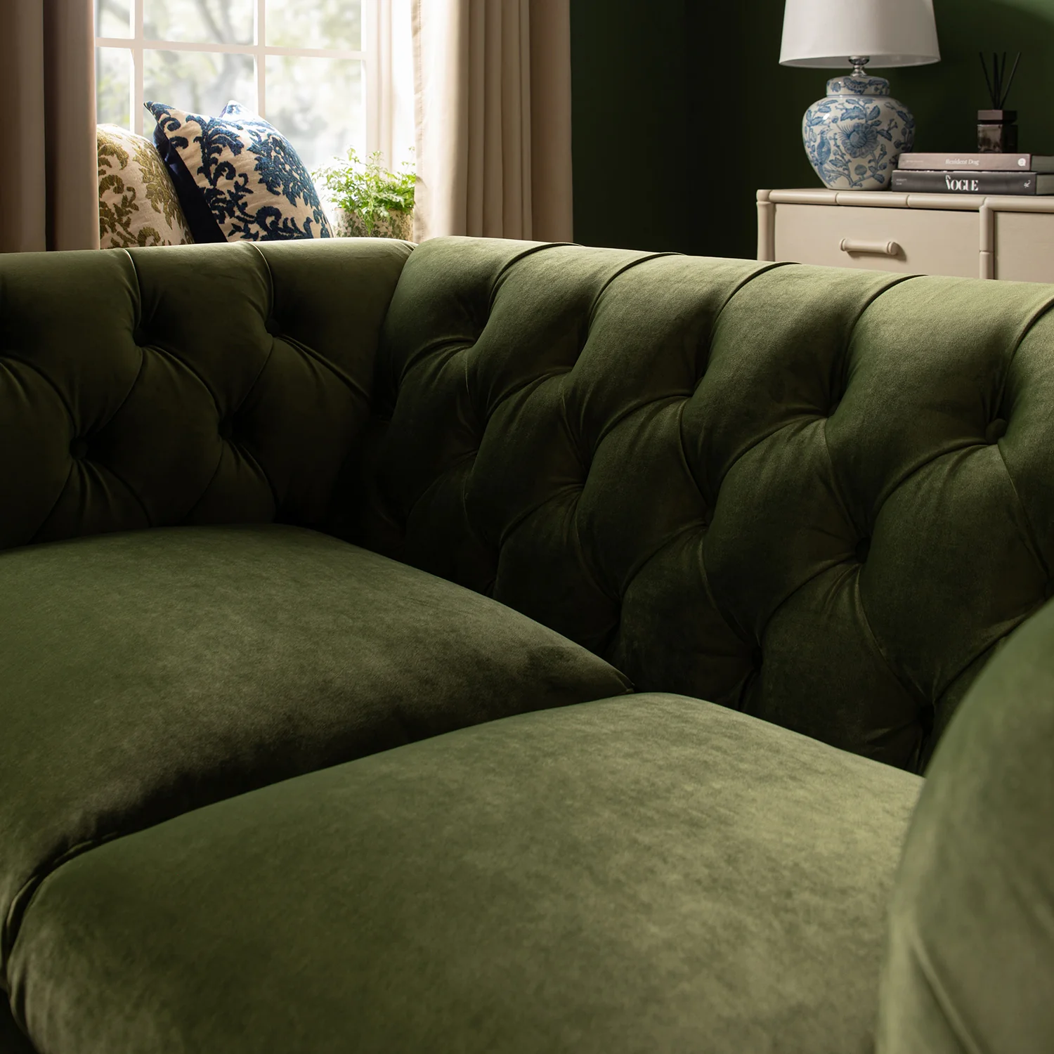 Ashby Chesterfield 2-Seater Sofa, Fern Green Velvet - Image 4
