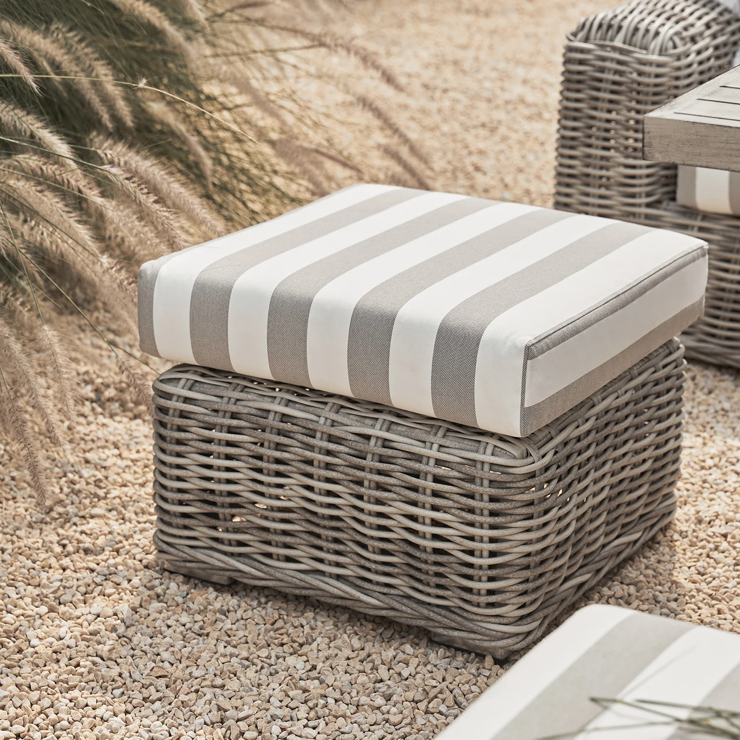 Bellagio Round Wicker Large Corner Casual Dining Set with Rising Table, Light Grey with Taupe Stripes - Image 10