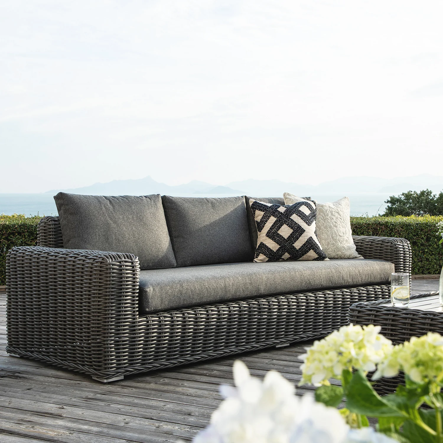 Bellagio Round Wicker Sofa Set with Coffee Table, Dark Grey - Image 3