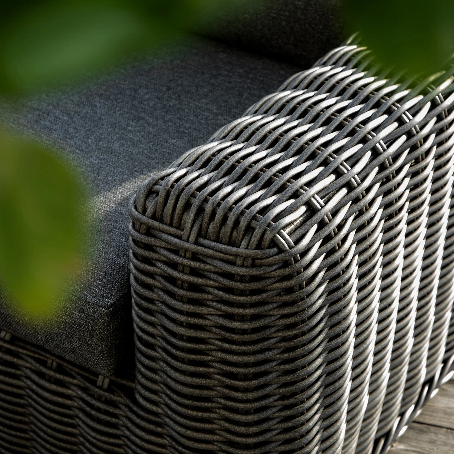 Bellagio Round Wicker Sofa Set with Coffee Table, Dark Grey - Image 6