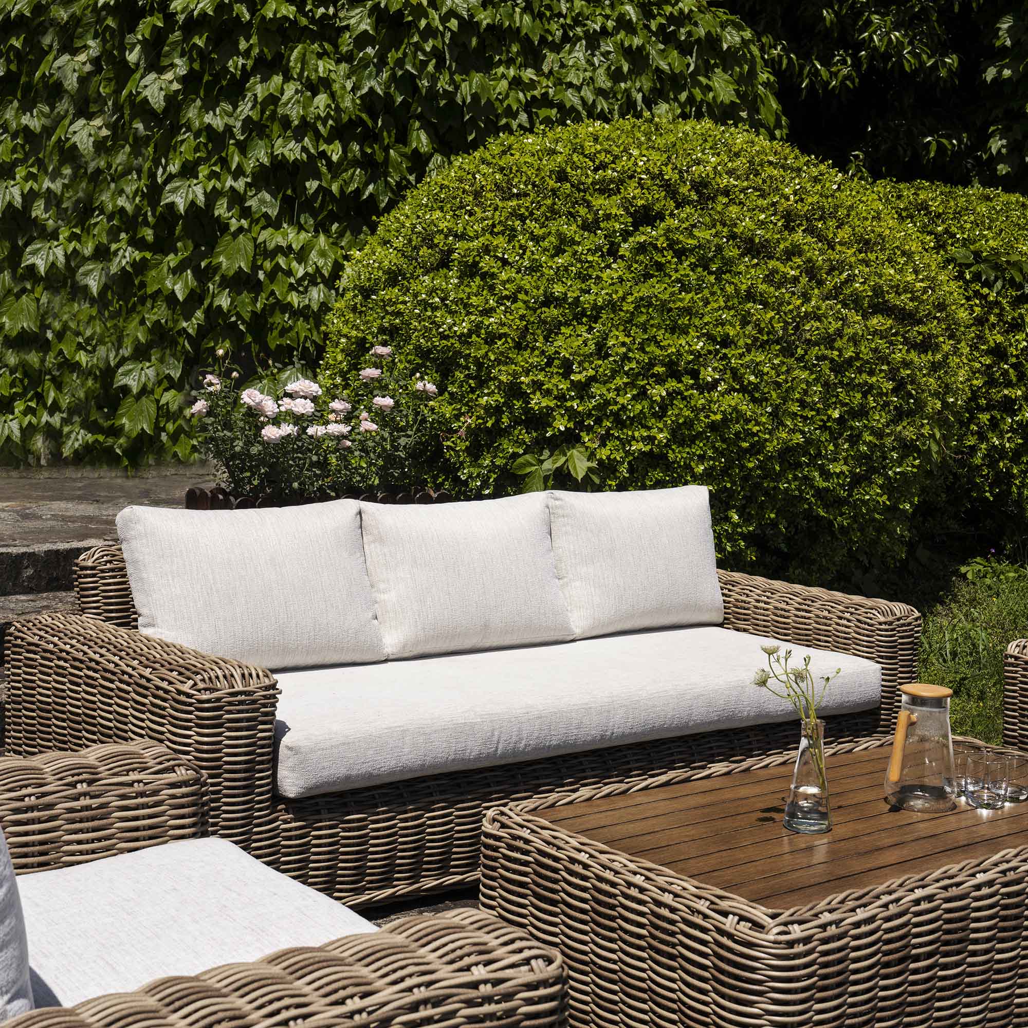 Bellagio Round Wicker Sofa Set with Coffee Table, Natural - Image 5