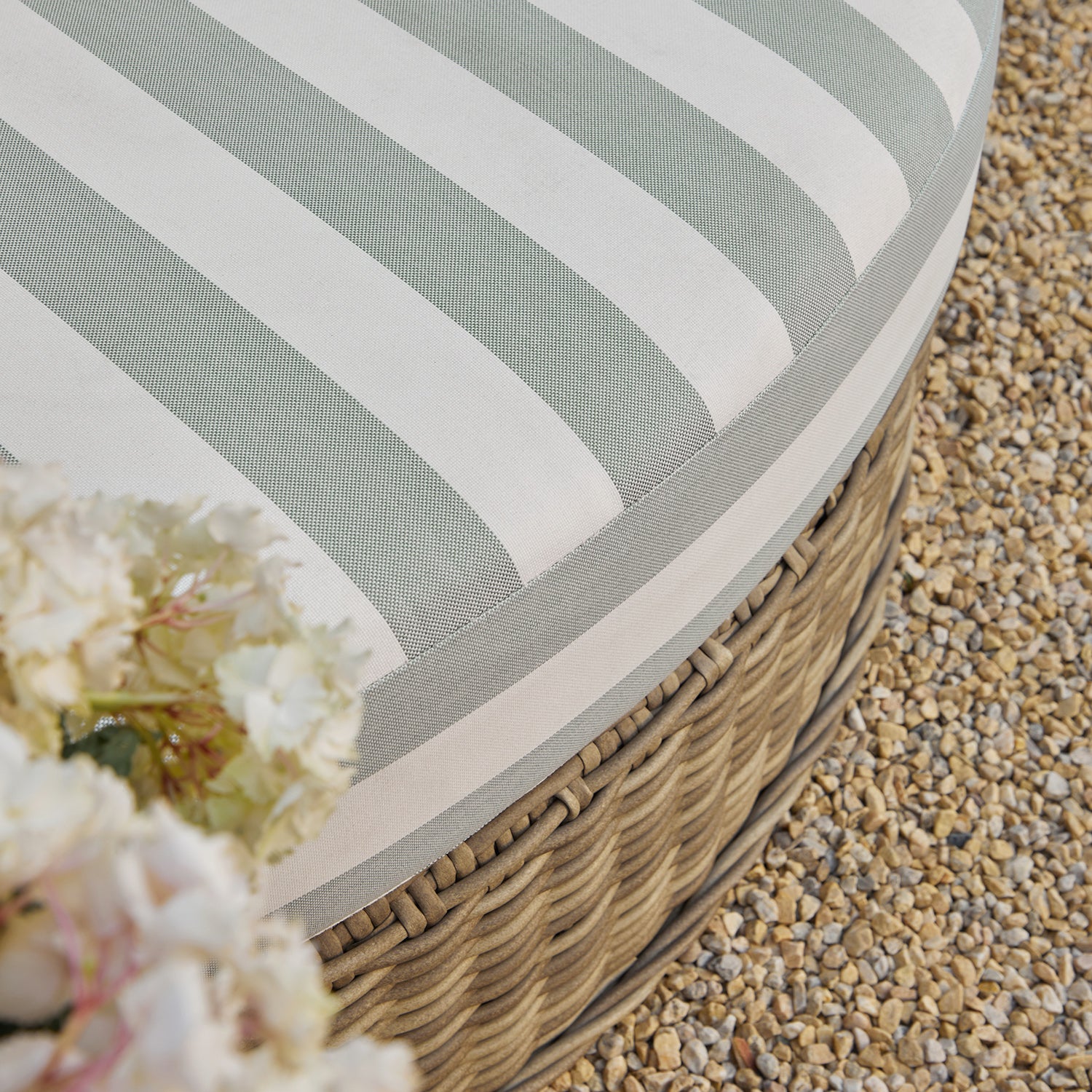 Bellagio Round Wicker Swivel Daybed, Natural with Sage Stripes - Image 10