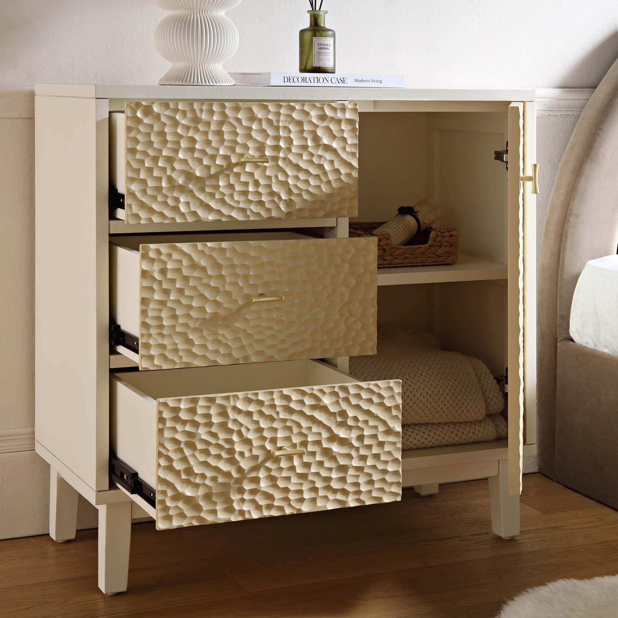 Bianca Chip Carved 1 Door 3 Drawer Small Sideboard, Sand Beige & Ivory - Image 3