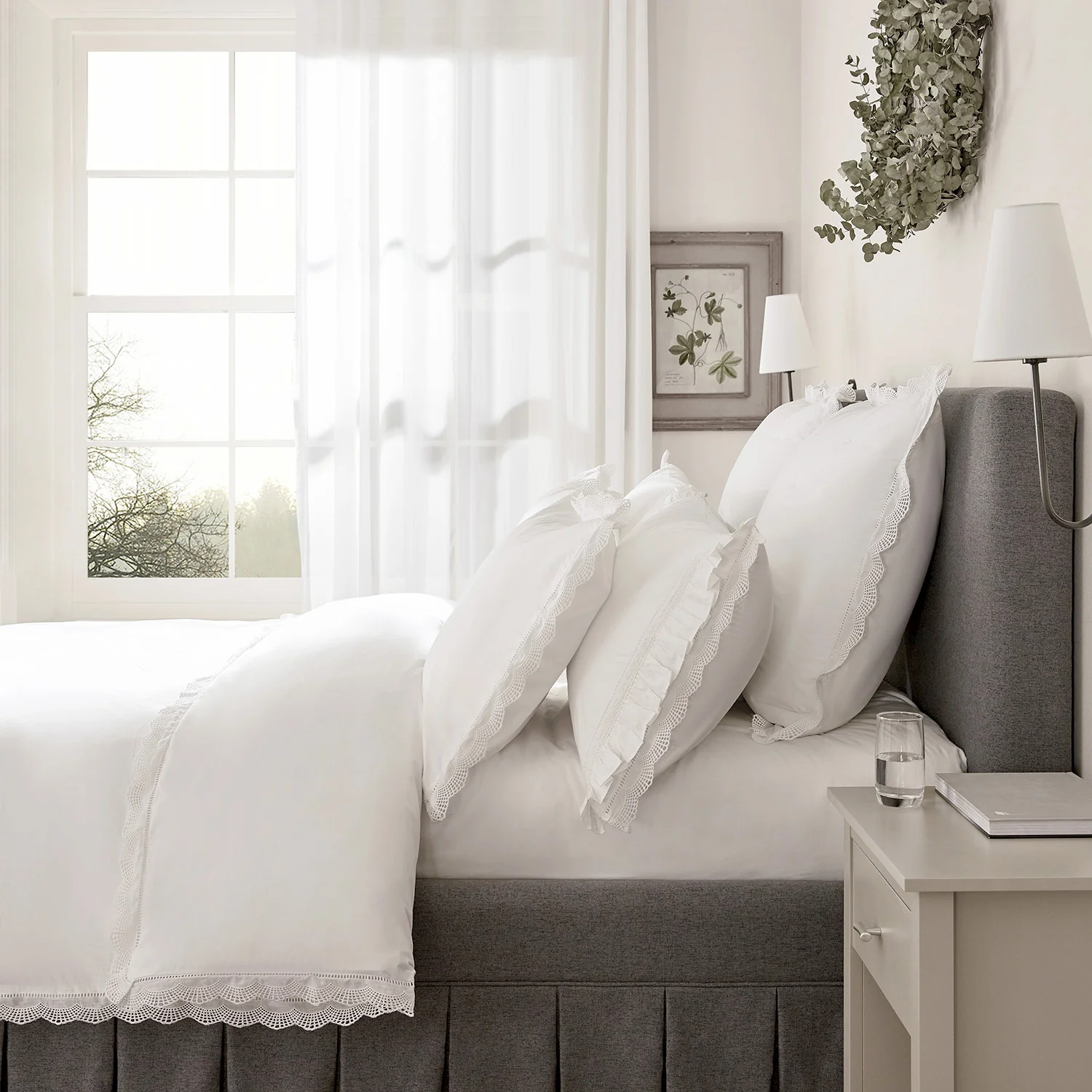 Castillo White Lace Quilted 300 Thread Count Cotton Percale Continental Square Pillowcases - Pair - Image 2