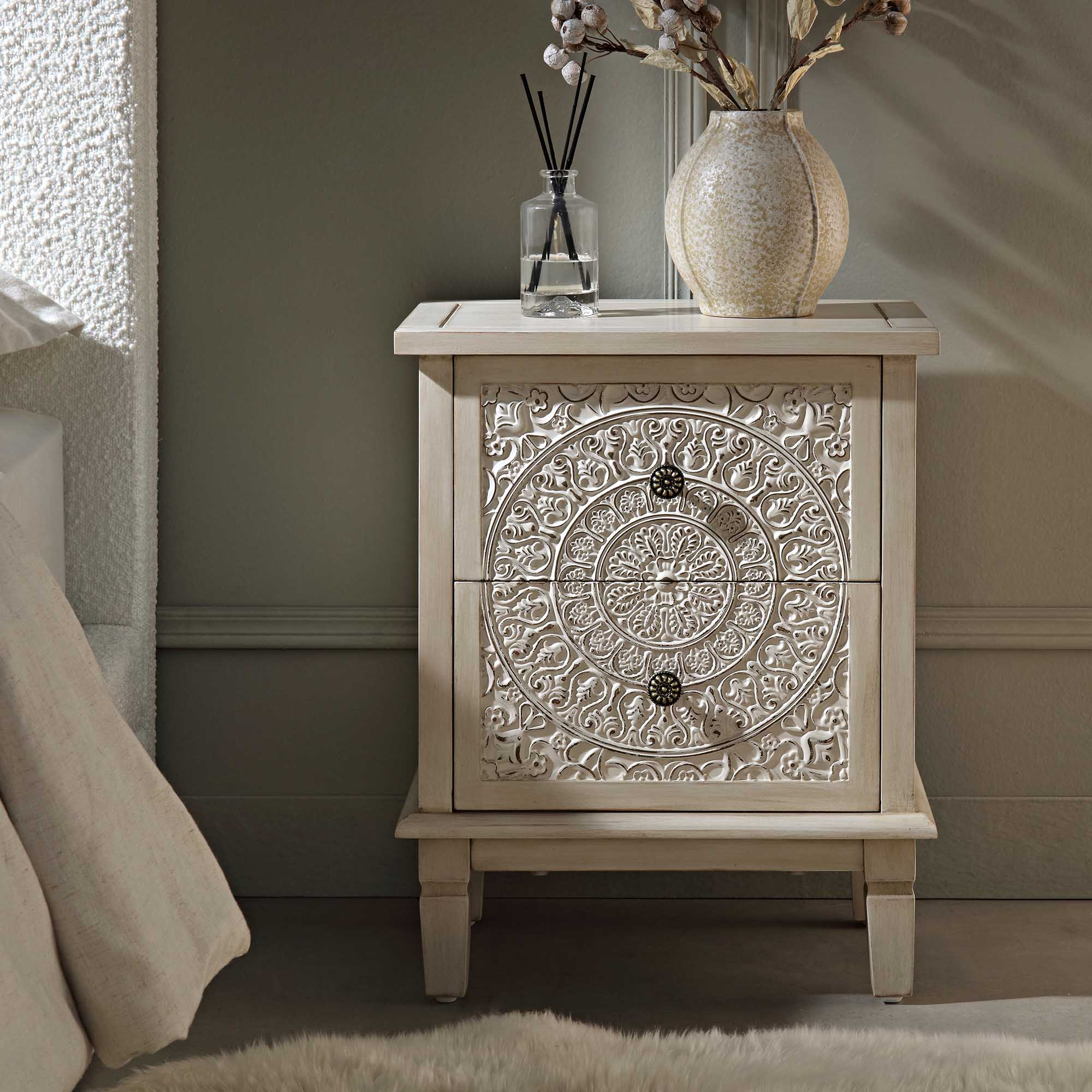 Chantilly Whitewashed Carved 2 Drawer Bedside Table - Image 2