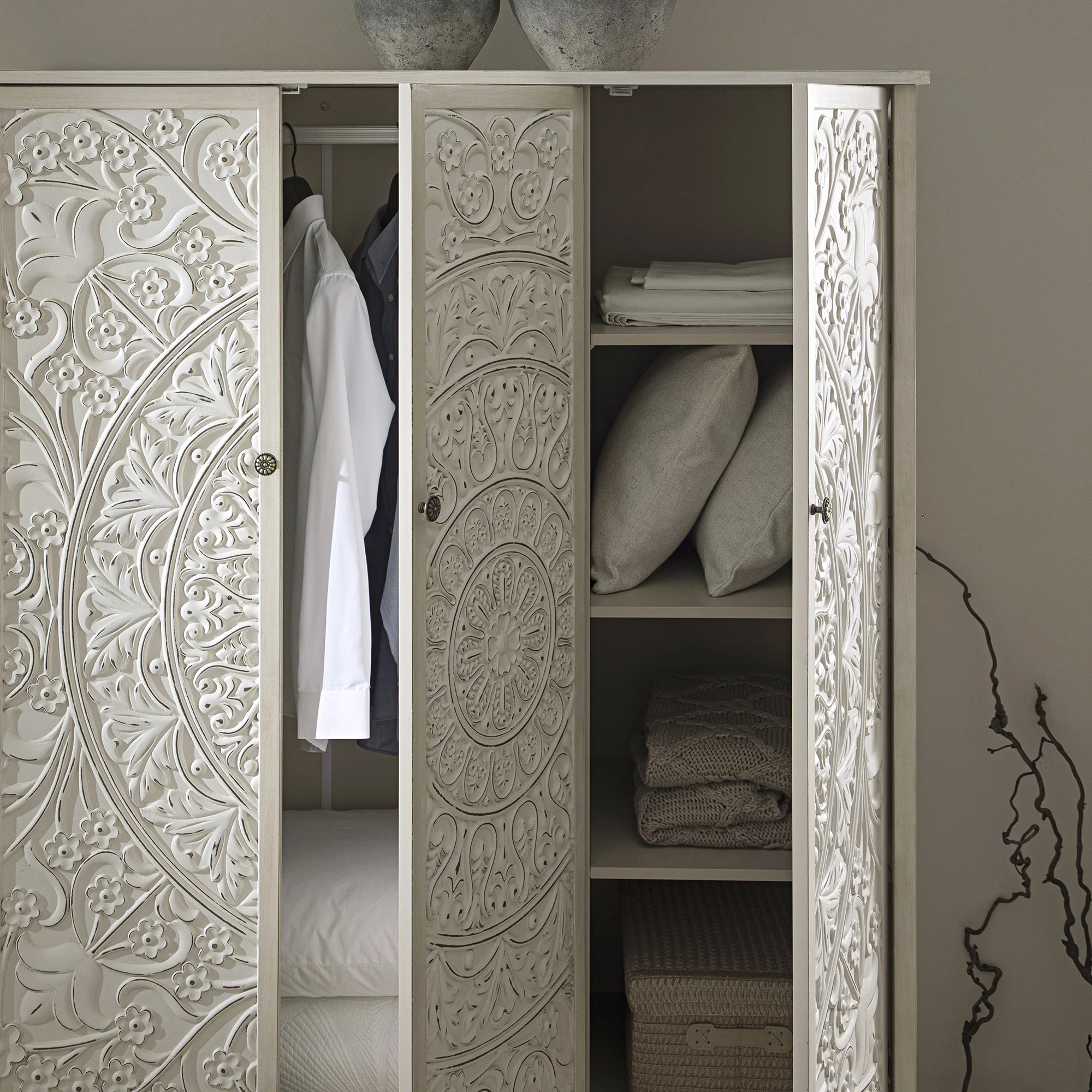 Chantilly Whitewashed Carved Triple Wardrobe - Image 5