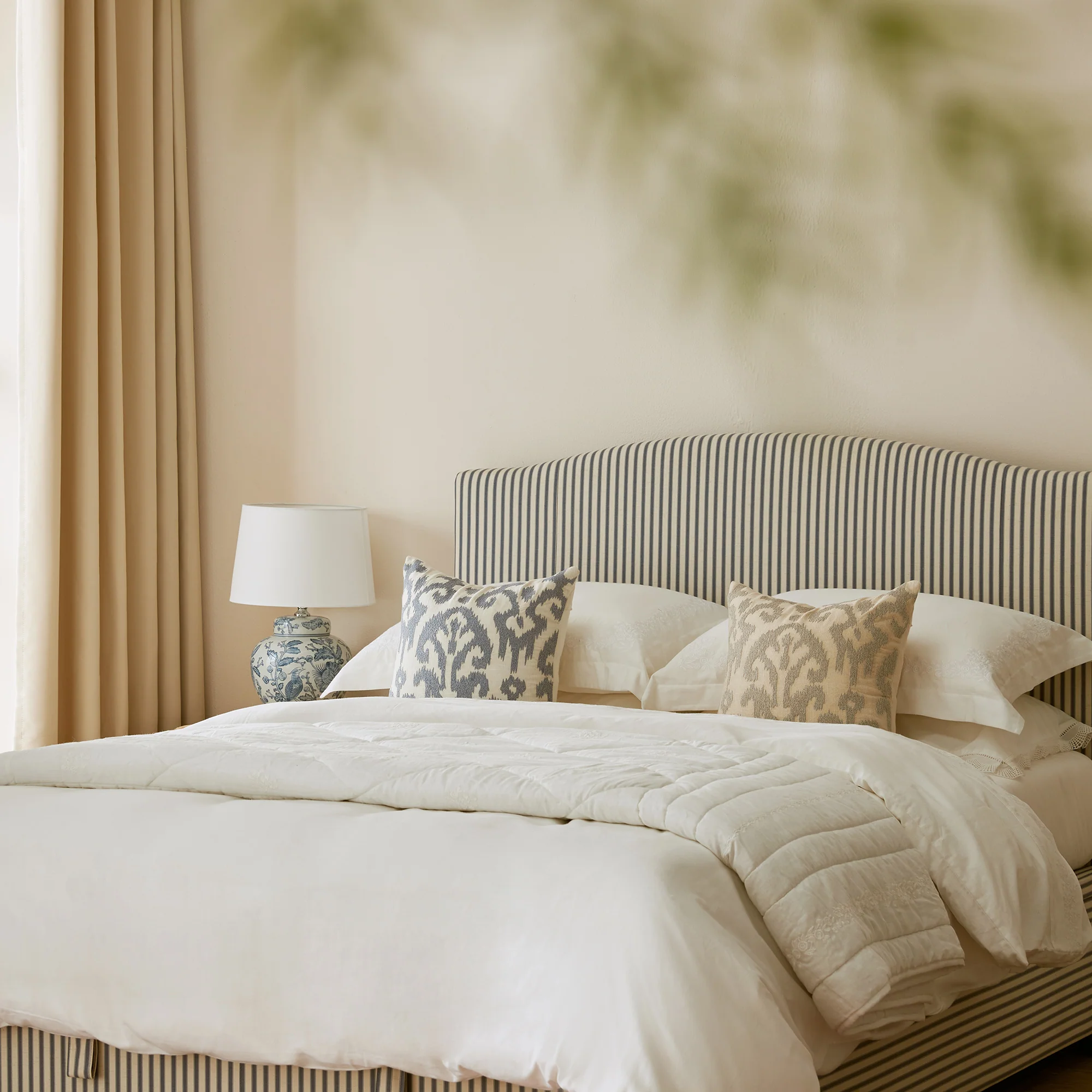 Chilworth Upholstered Ottoman Storage Bed, Blue Stripe Linen Blend - Image 4