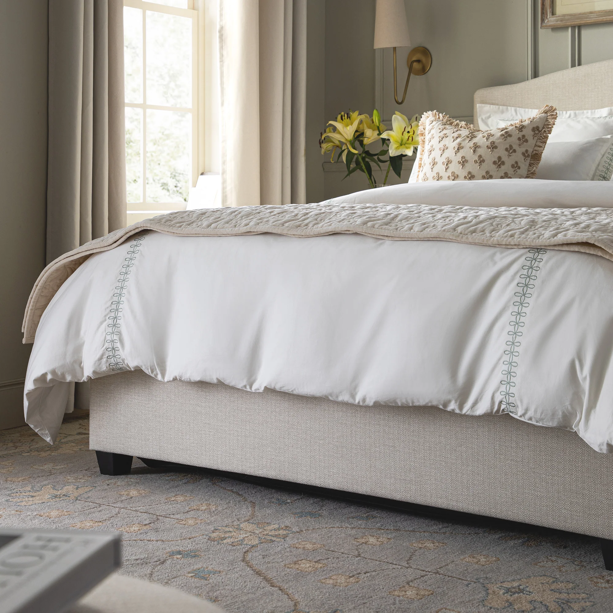 Chilworth Upholstered Ottoman Storage Bed, Ivory Weave Fabric - Image 5