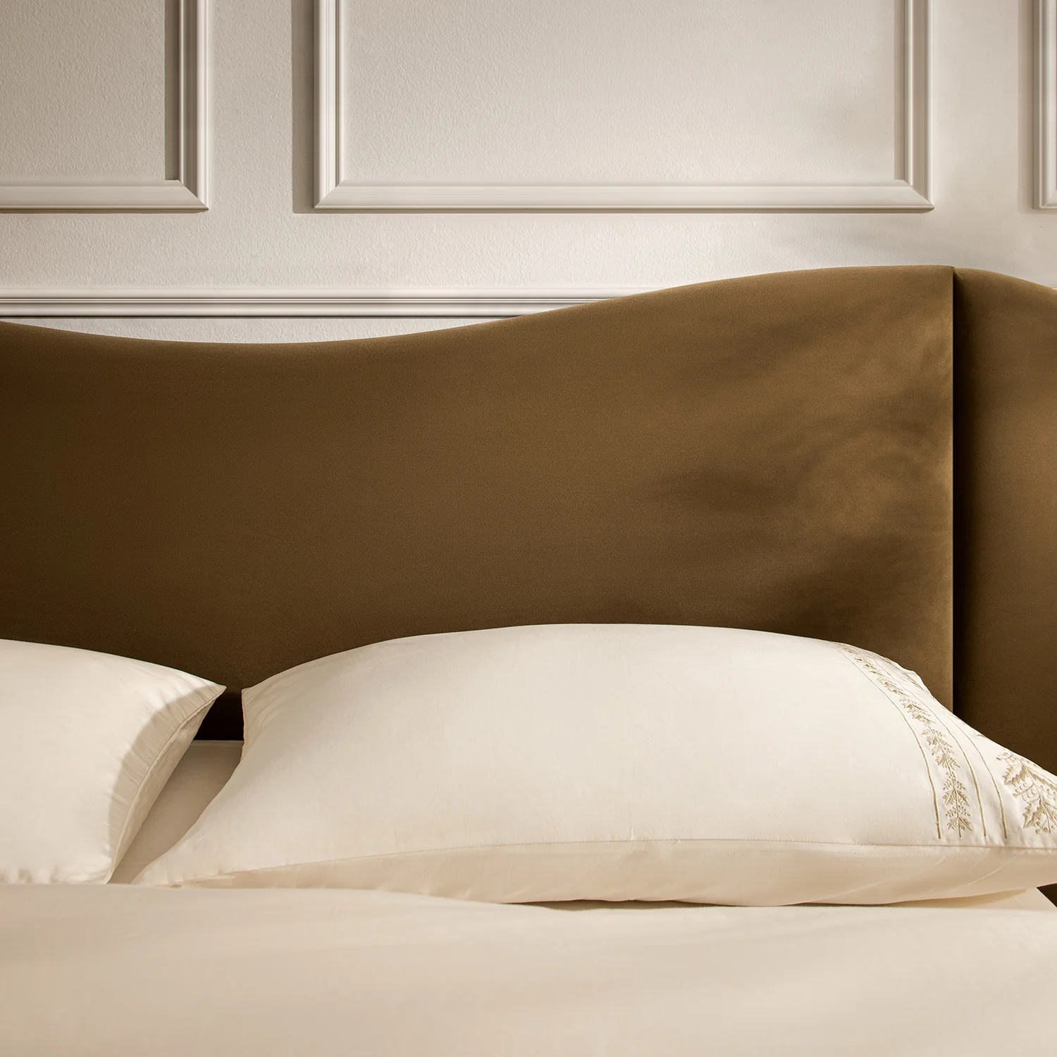 Egerie Extended Headboard Ottoman Storage Bed, Hazel Velvet - Image 8