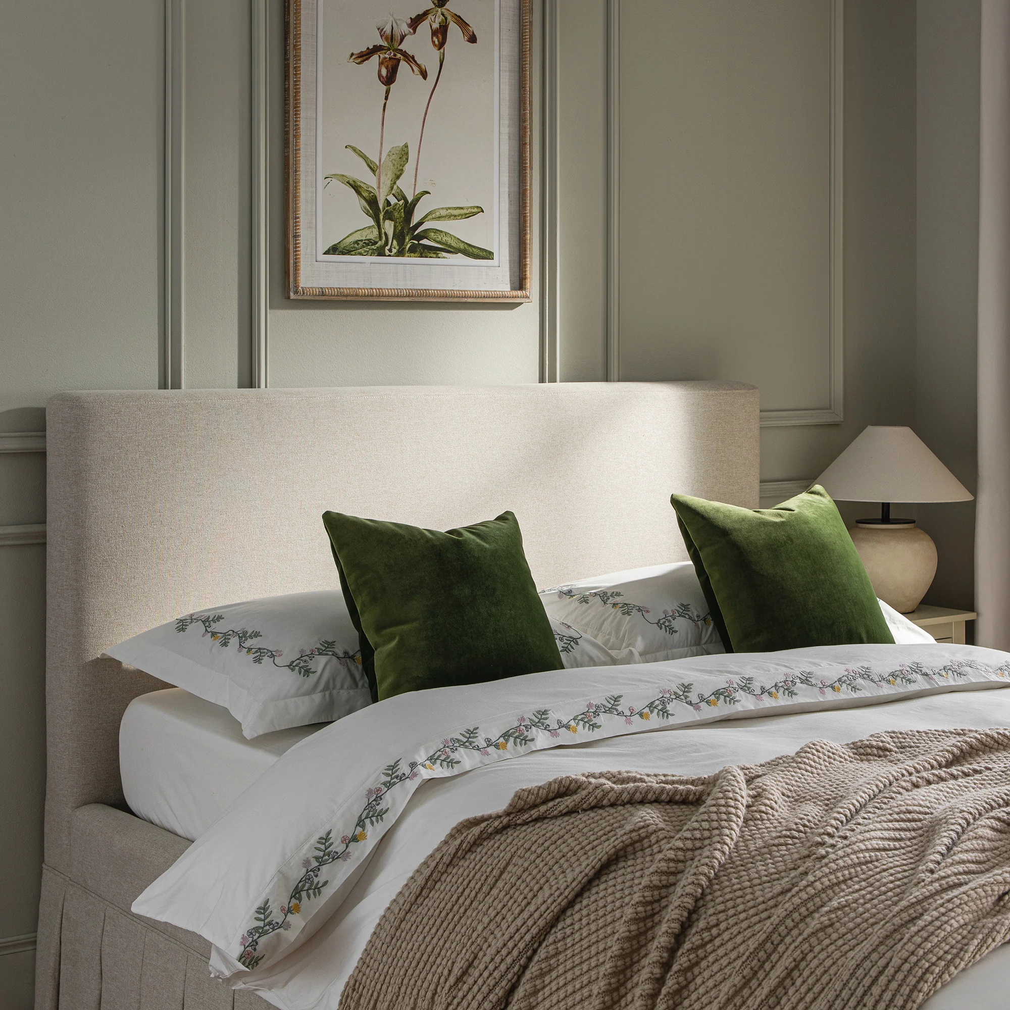 Egerton Box-Pleat Ottoman Storage Bed, Oatmeal Brushed Fabric - Image 4
