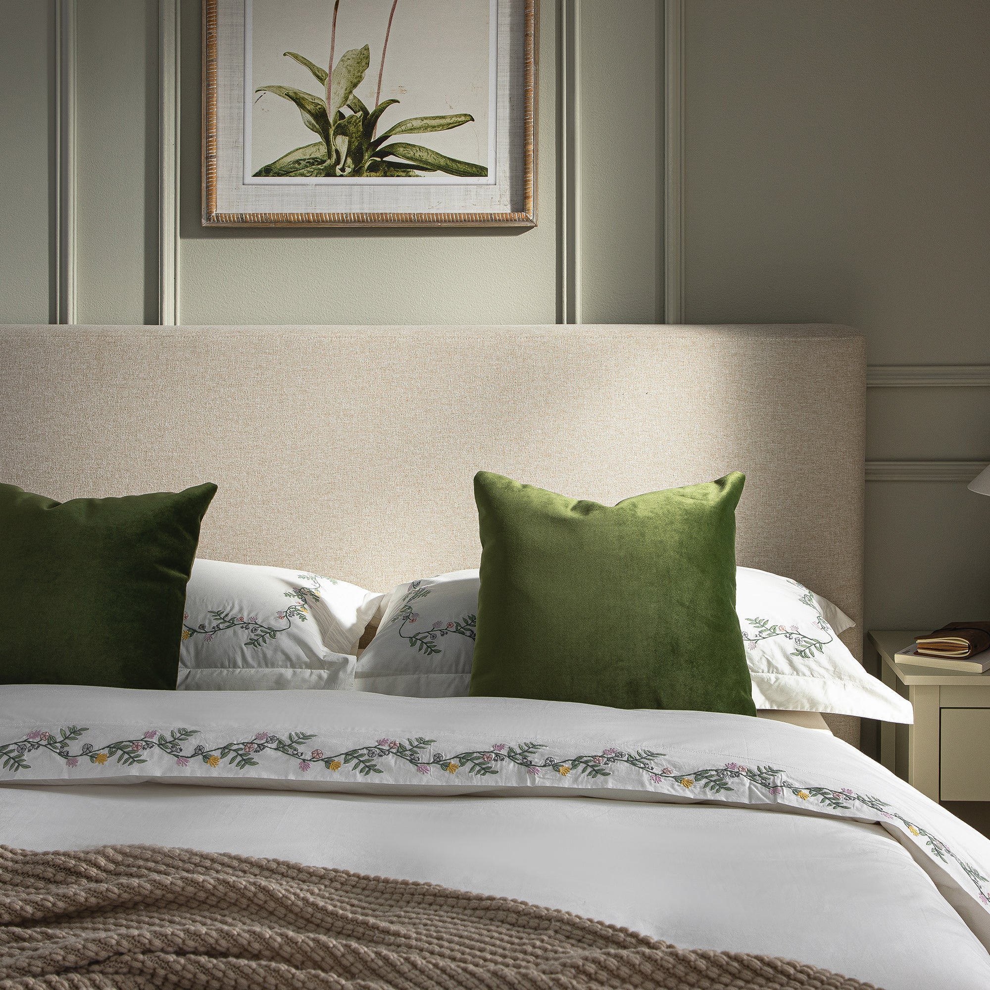 Egerton Box-Pleat Ottoman Storage Bed, Oatmeal Brushed Fabric - Image 7