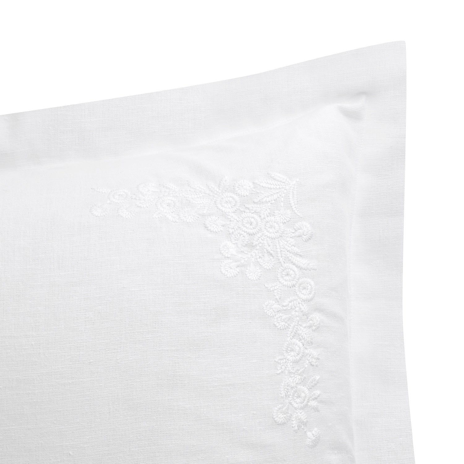 Esmeralda White Floral Embroidered Linen Blend King Size Oxford Pillowcases - Pair - Image 4