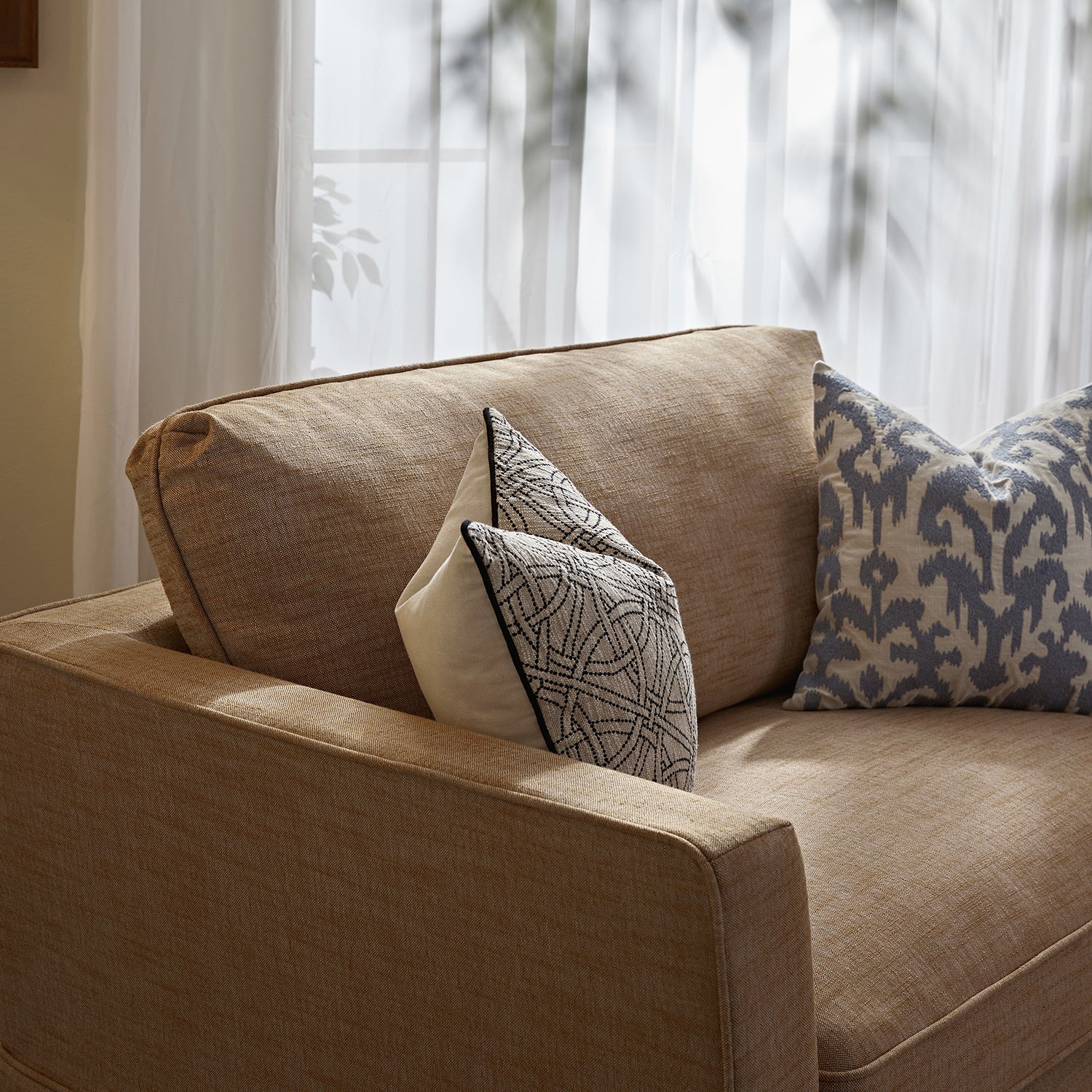 Fitz Skirted Loveseat, Apricot Linen Blend - Image 4