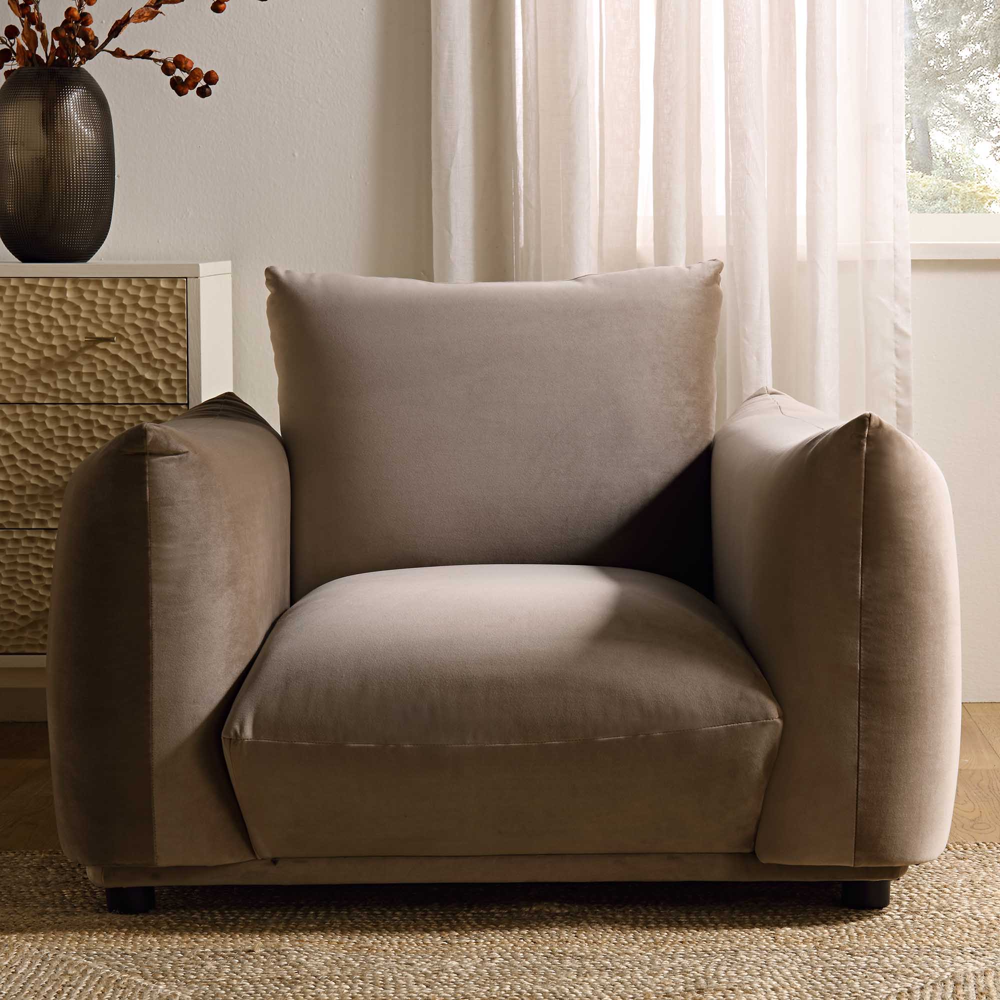 Gianni Armchair, Mink Velvet - Image 2