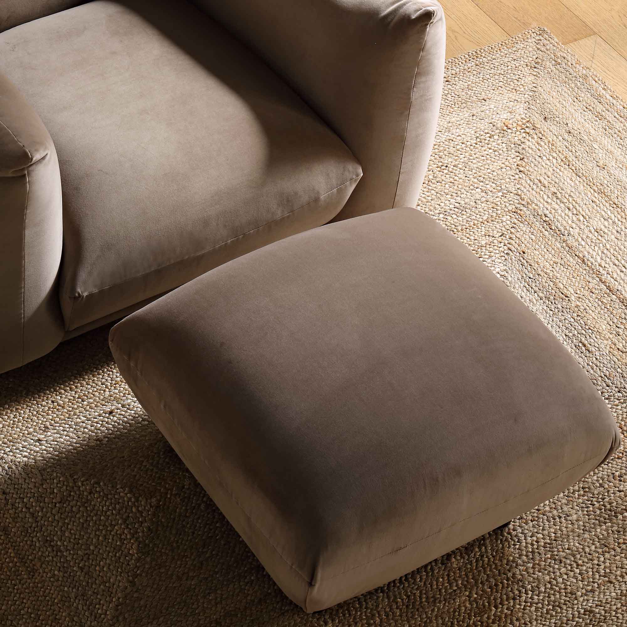 Gianni Pouffe, Mink Velvet - Image 2