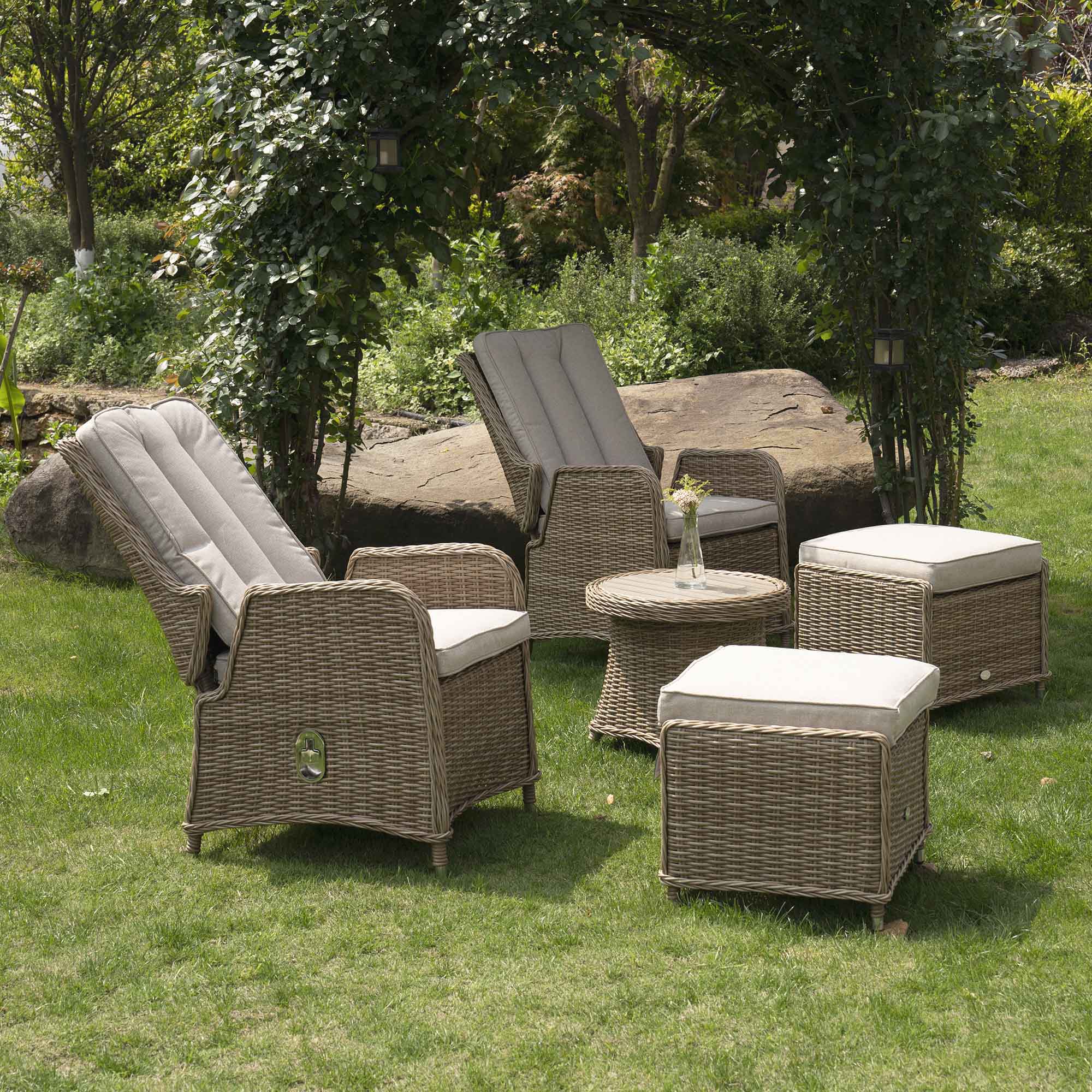 Hampshire 2-Seater Round Wicker Reclining Bistro Set with Stools, Natural - Image 2