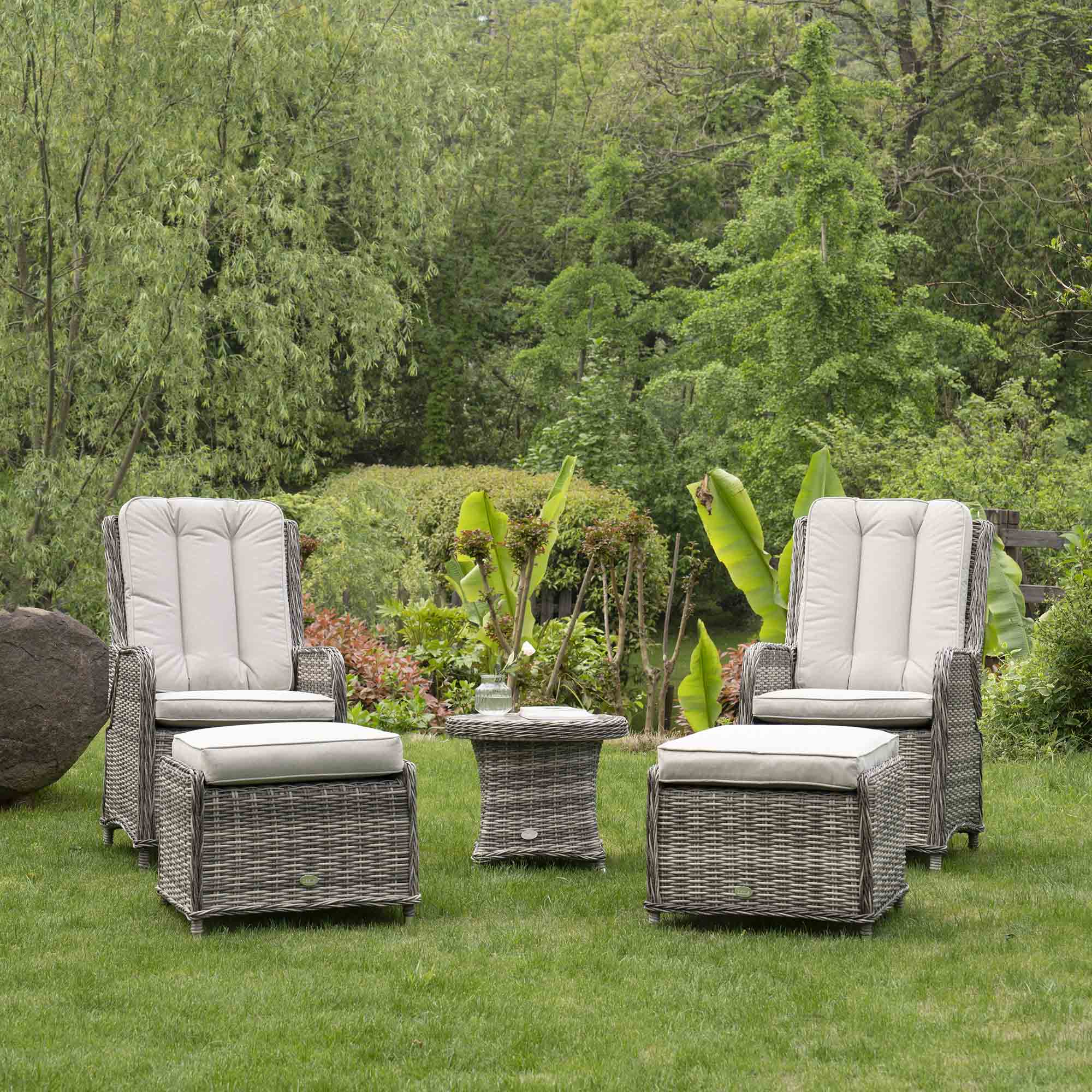 Hampshire 2-Seater Round Wicker Reclining Bistro Set with Stools, Light Grey - Image 3