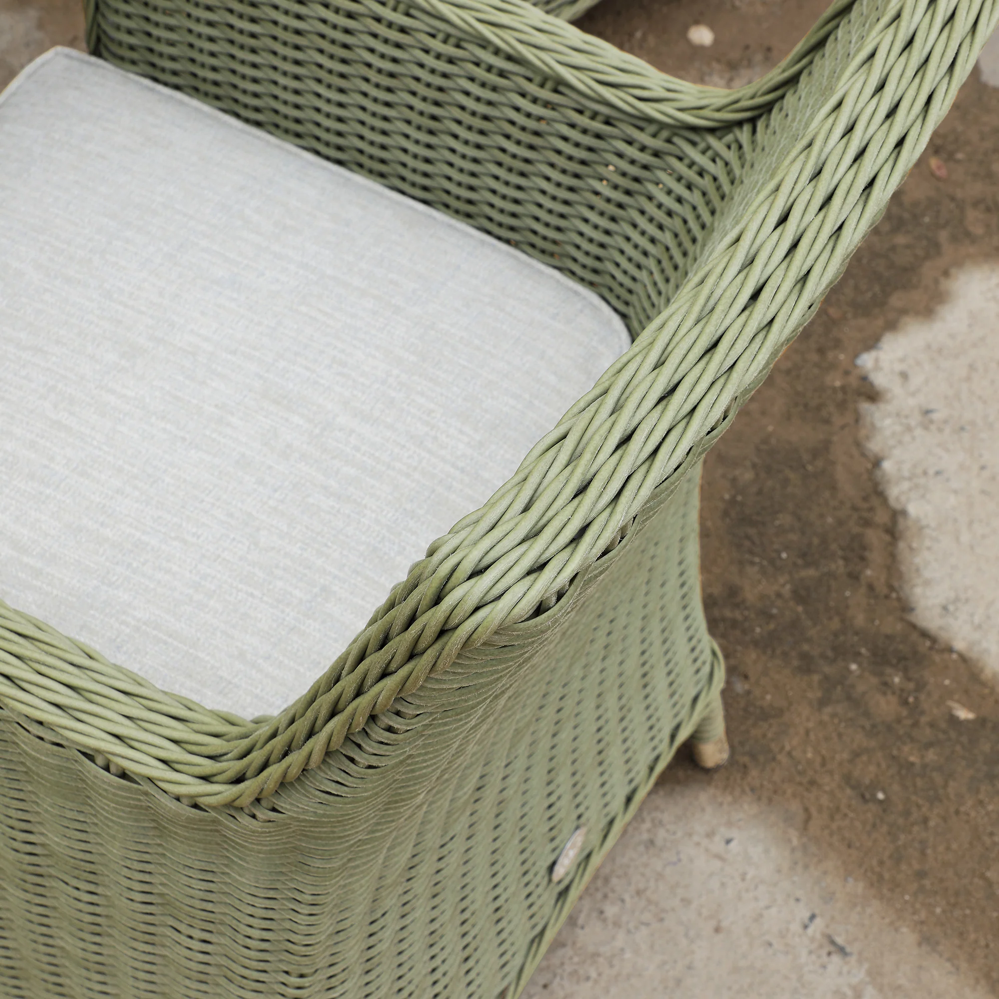 Hampshire 6-Seater Round Wicker Rattan Dining Set with Lazy Susan & Ice Bucket, Desert Sage - Image 8