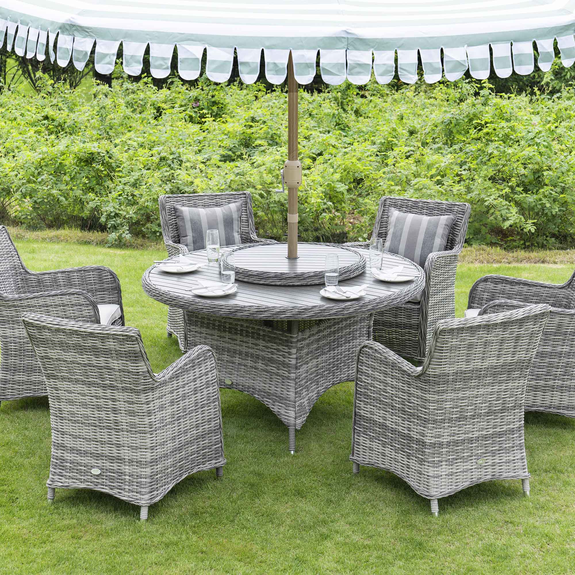 Hampshire 6-Seater Round Wicker Rattan Dining Set with Lazy Susan & Ice Bucket, Light Grey - Image 3