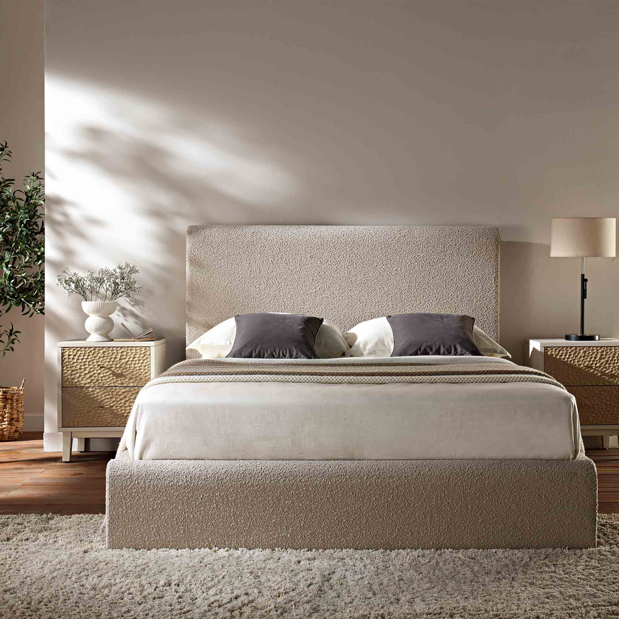 Hampstead Taupe Boucle Curved Bed - Image 3