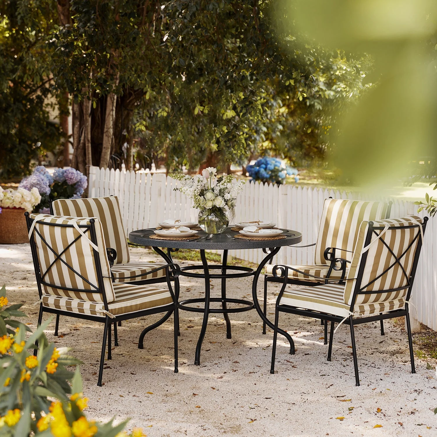 Haymes Indoor and Outdoor Metal 4-Seater Round Dining Set, Khaki Stripe - Image 4