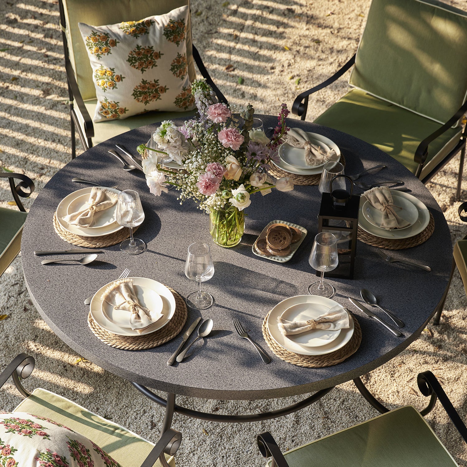 Haymes Indoor and Outdoor Metal 6-Seater Round Dining Set, Reseda Green - Image 4