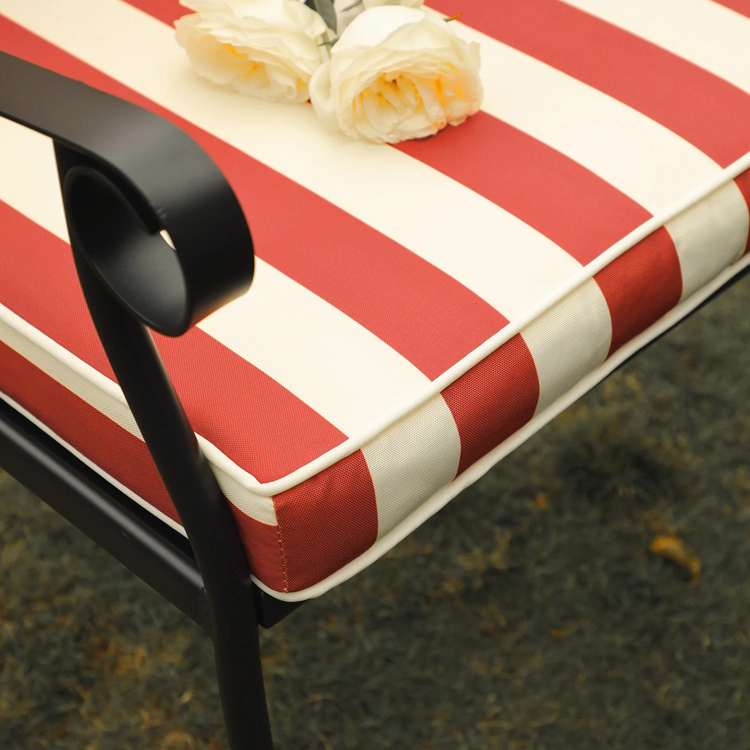 Haymes Indoor and Outdoor Metal 6-Seater Round Dining Set, Scarlet Stripe - Image 9