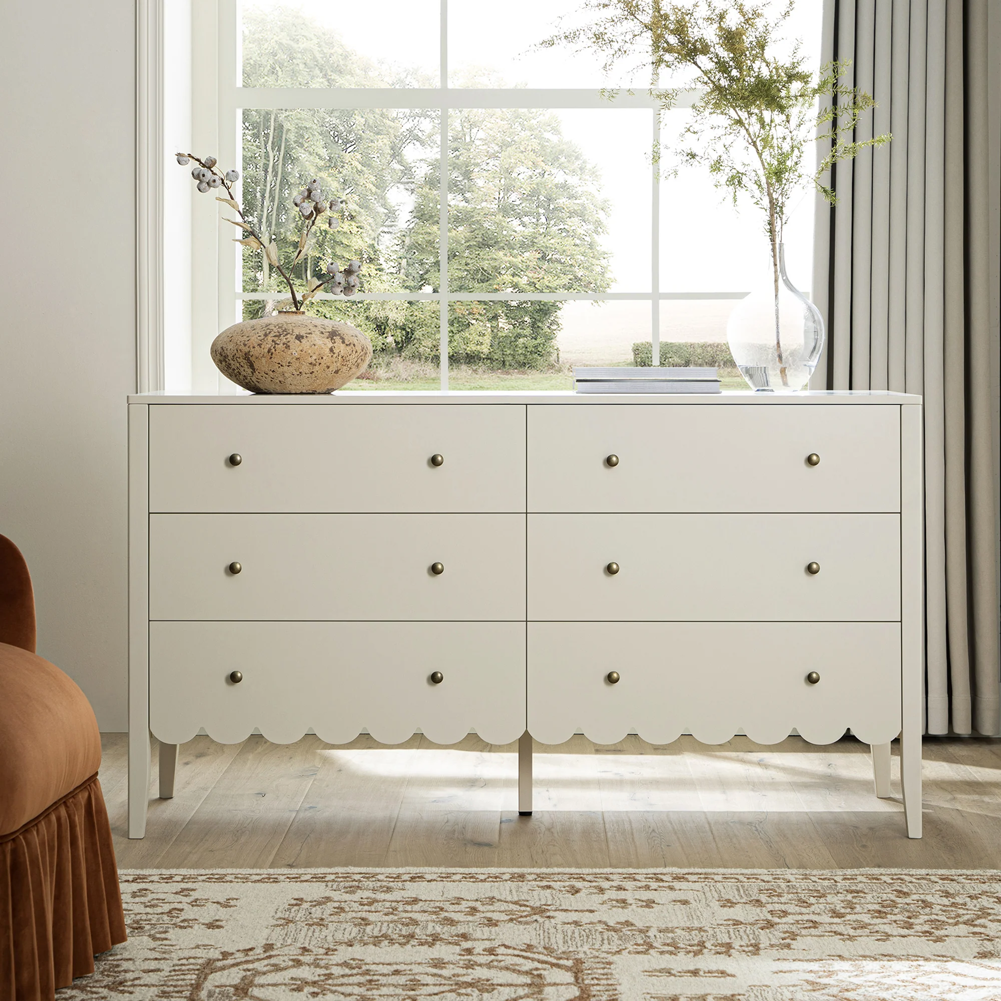 Henley Scalloped Edge 6 Drawer 140cm Wide Chest, Light Sand - Image 2
