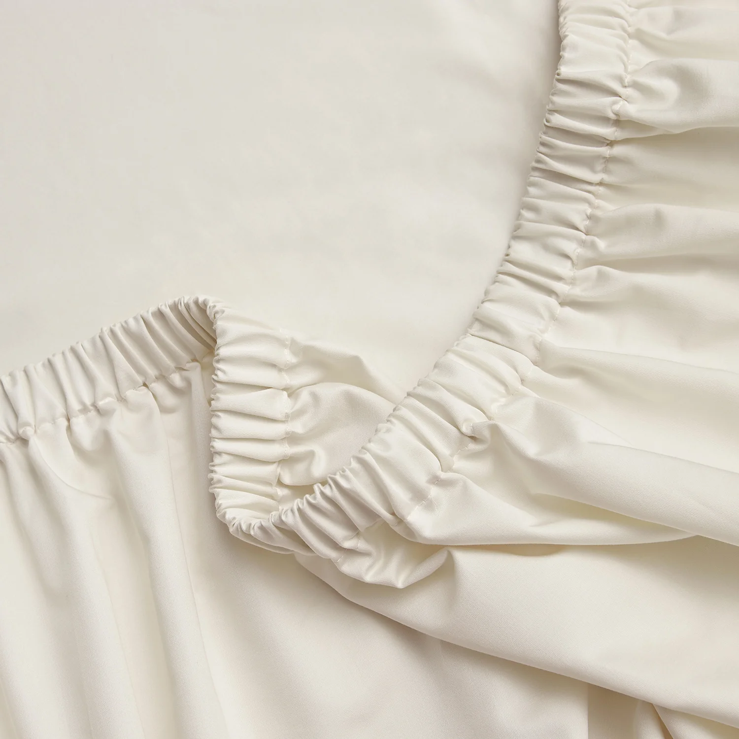 Hotel Collection 600 Thread Count Cotton Sateen Deep Fitted Sheet - Ivory - Image 2