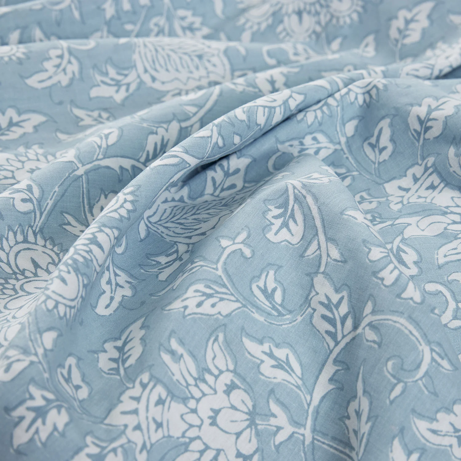 Jaipur Serenity Sky Blue Ruffle 210 Thread Count Cotton Percale Duvet Set - Image 4