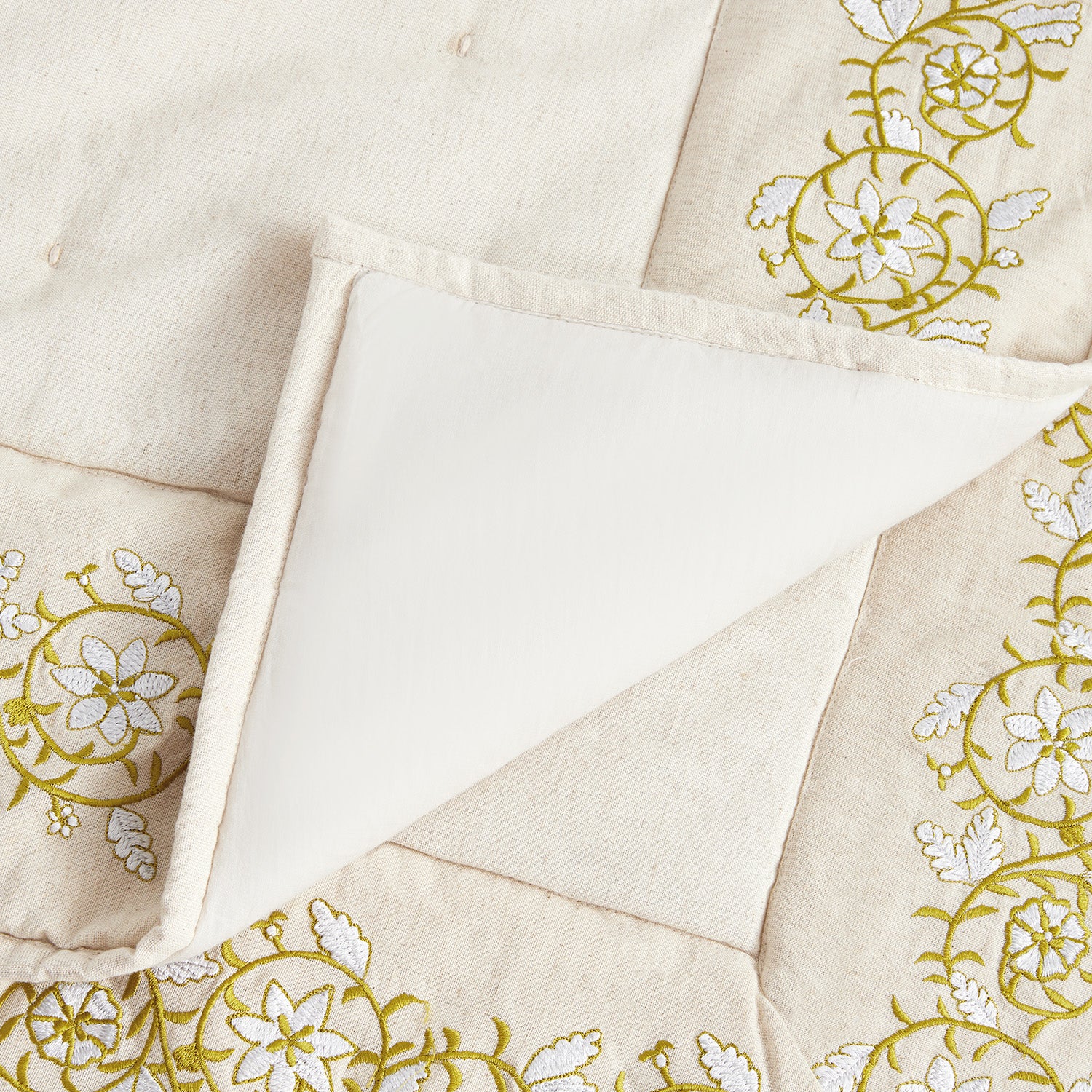 Jasmina Cream Floral Embroidered Quilted Linen Blend Bedspread - Image 4
