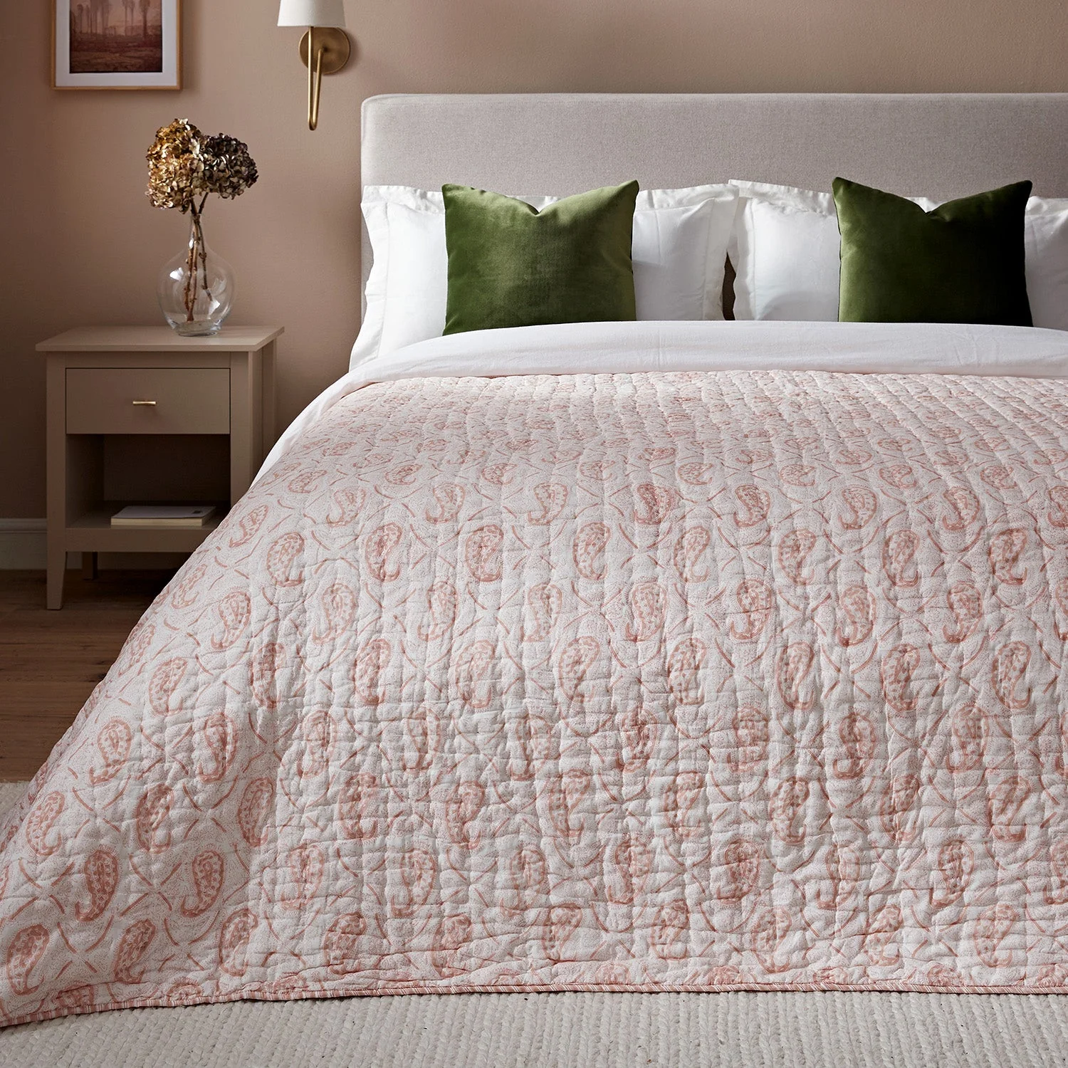 Juliette Peachy Pink Paisley Reversible Quilted Cotton Bedspread - Image 2