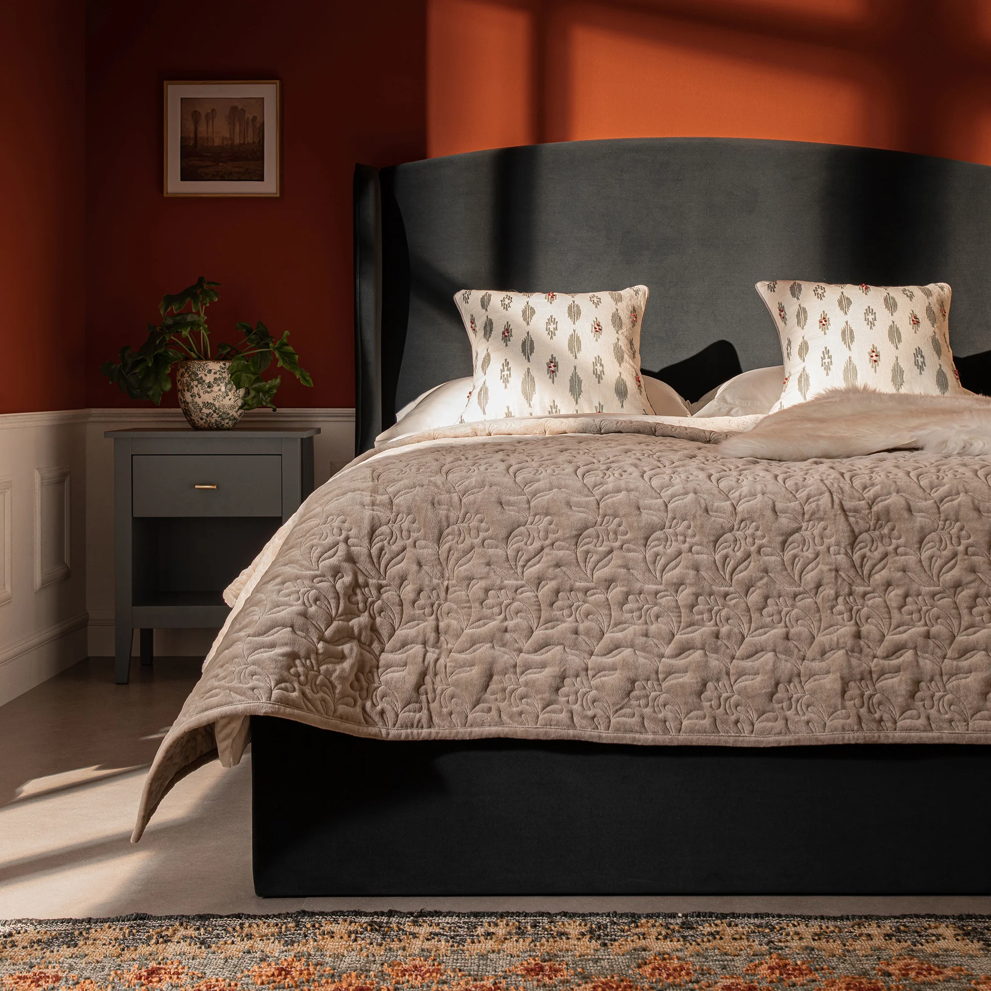 Kimberly Winged Upholstered Storage Bed, Aegean Blue Velvet - Image 5