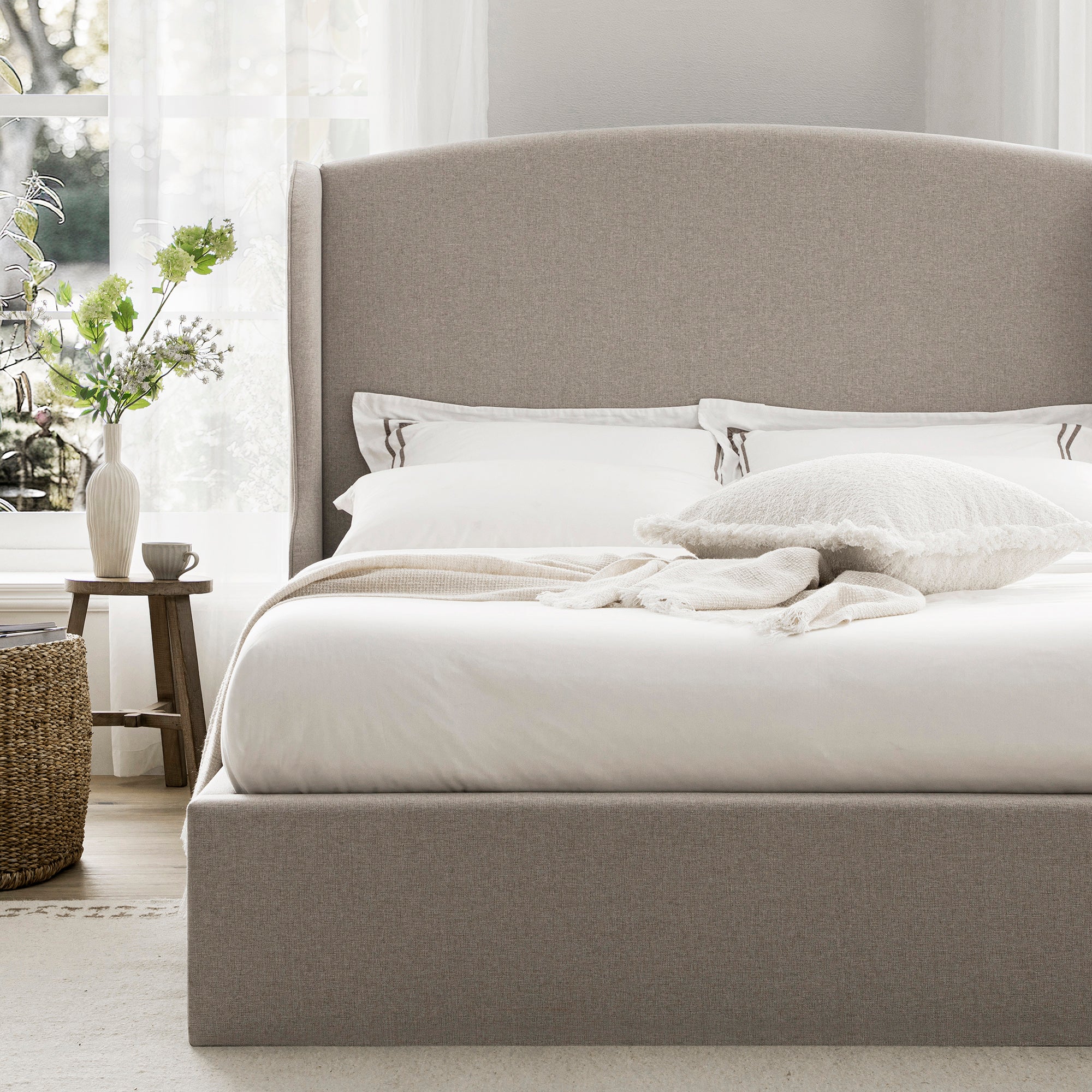 Kimberly Winged Upholstered Storage Bed, Sand Fabric - Image 5