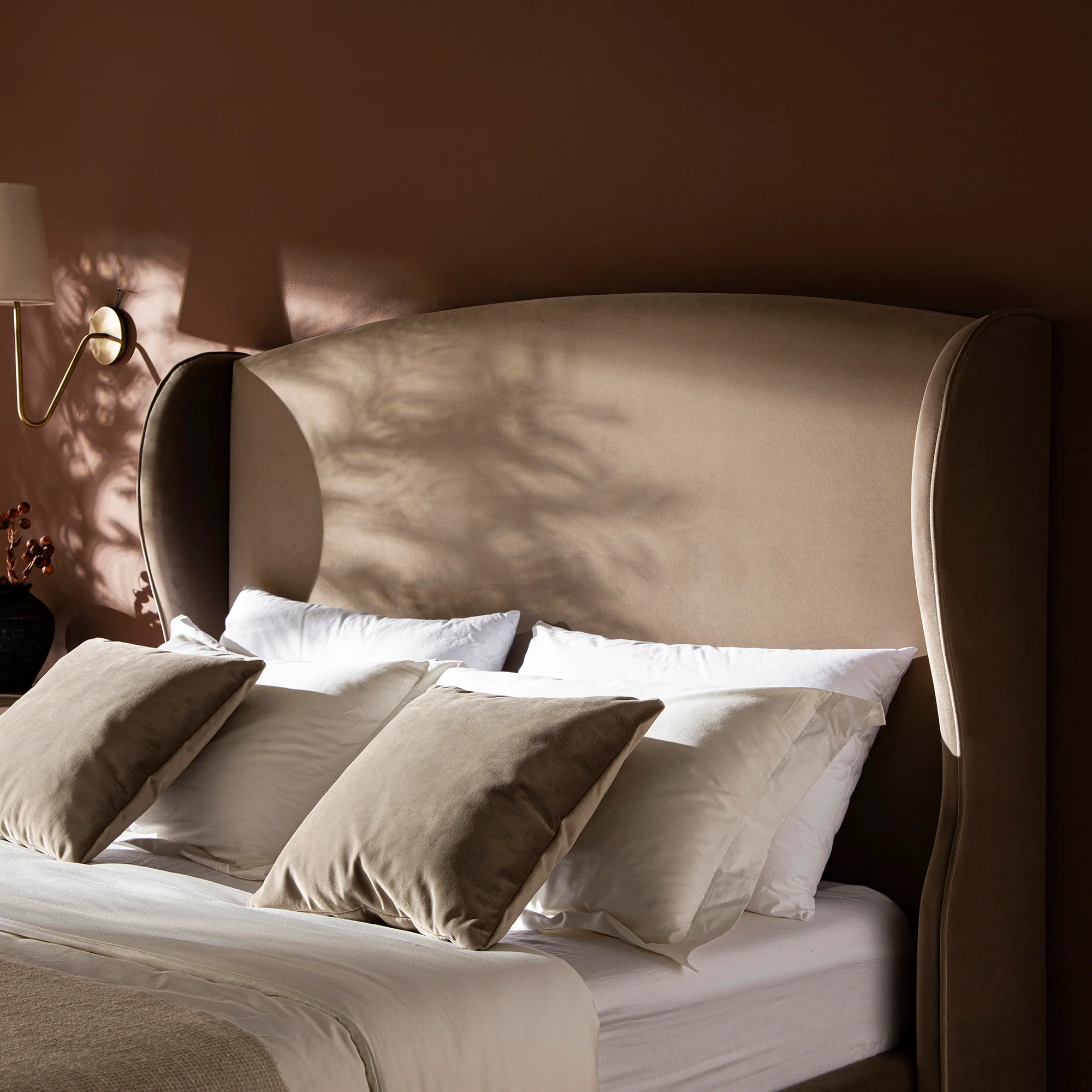 Kimberly Winged Upholstered Storage Bed, Taupe Velvet - Image 5