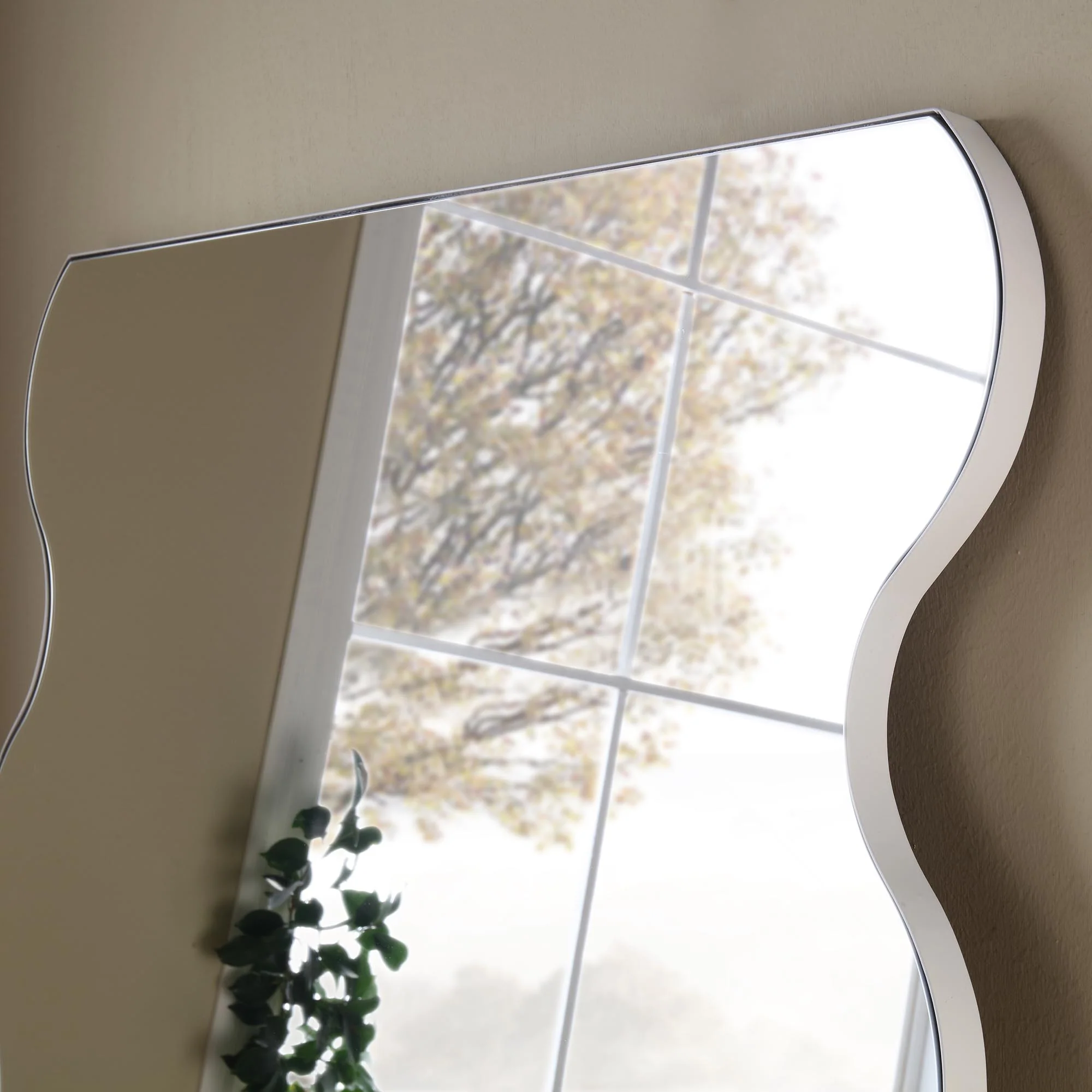 Luisa Wavy Curved Full length Mirror 180 x 110 cm, White - Image 3