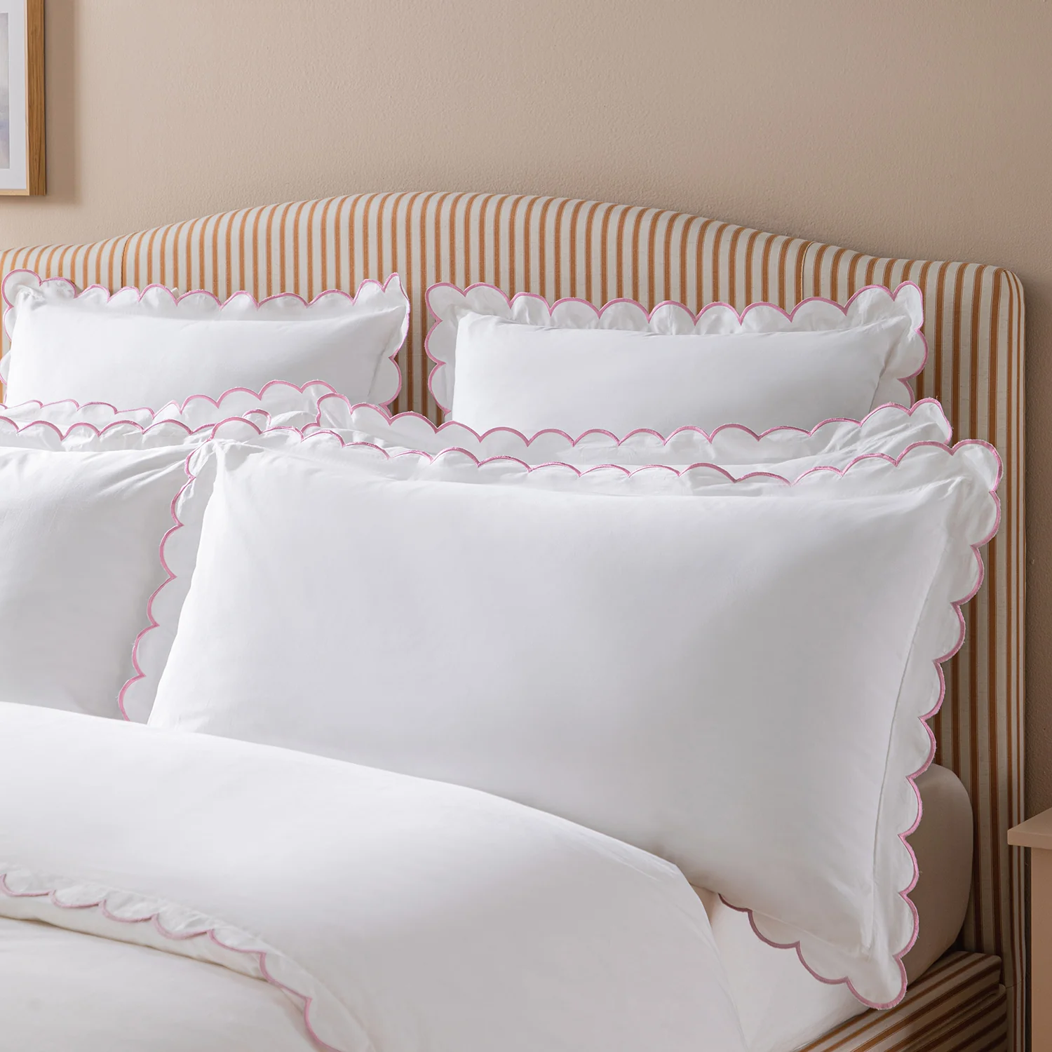 Margot Rose Pink Embroidered Scallop 300 Thread Count Cotton Percale Duvet Set - Image 4