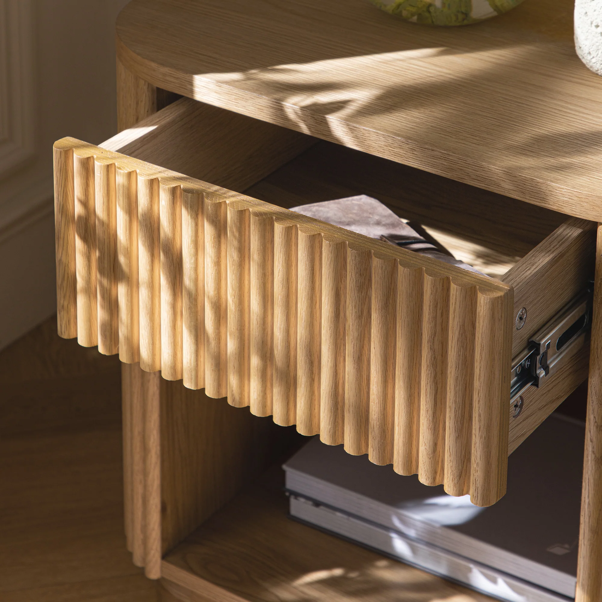 Maru 1-Drawer Bedside Table, Oak - Image 5