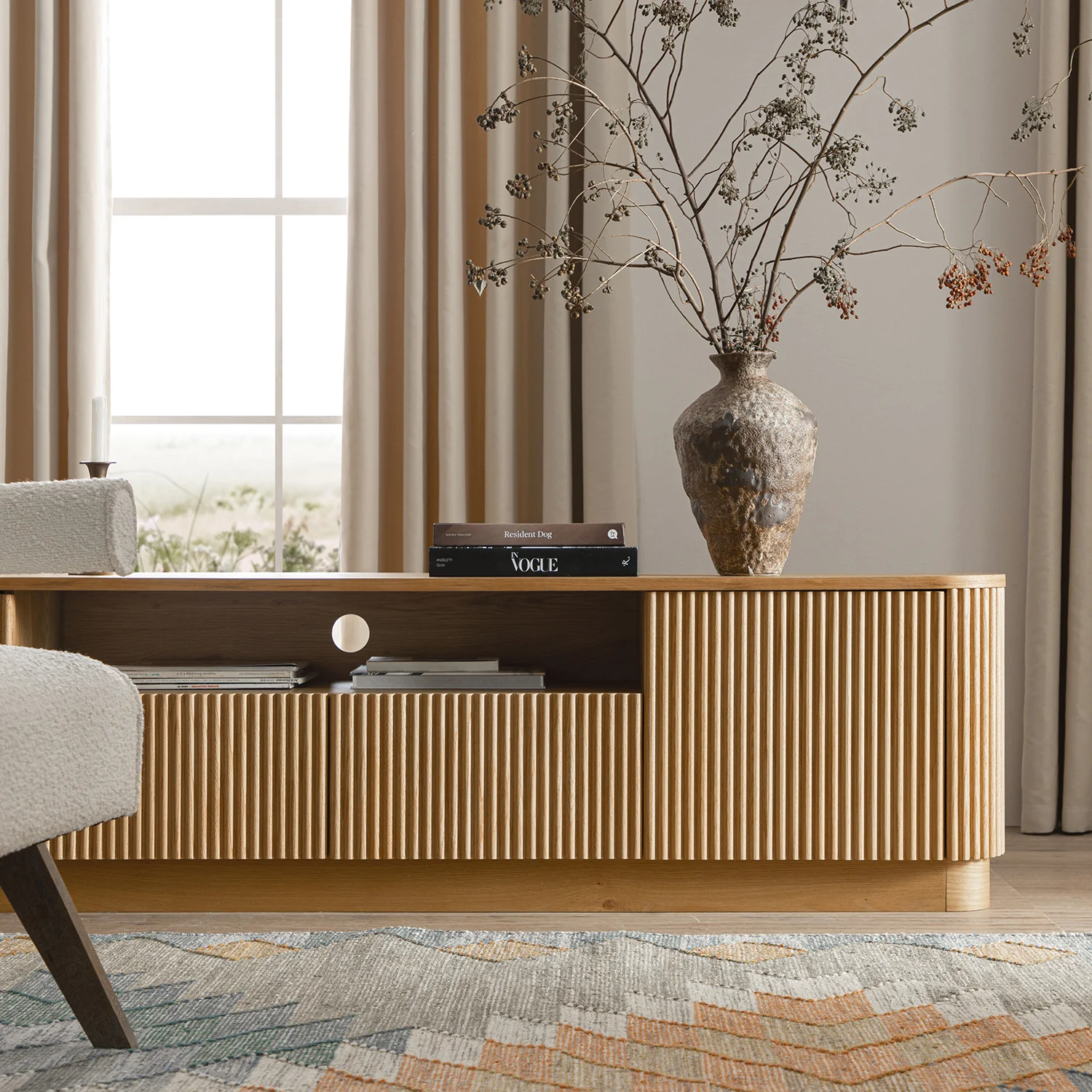 Maru 200cm Wide TV Unit with Drawers, Oak - Image 4