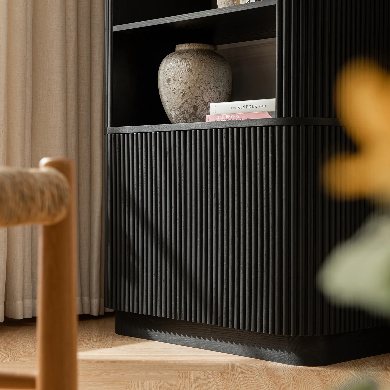 Maru Bookcase with Cabinet, Black - Image 5