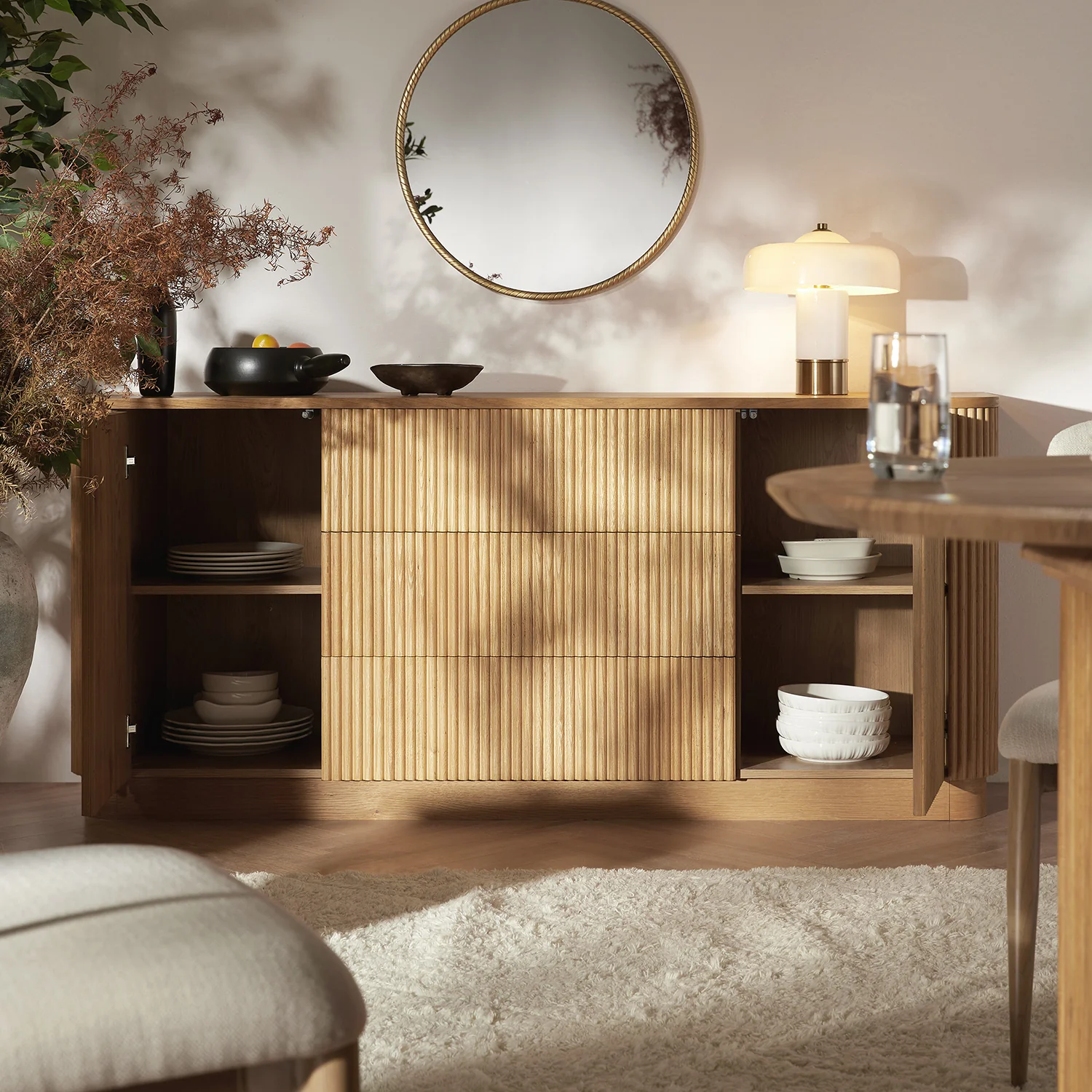 Maru Large 2-Door Sideboard with Drawers, Oak - Image 3