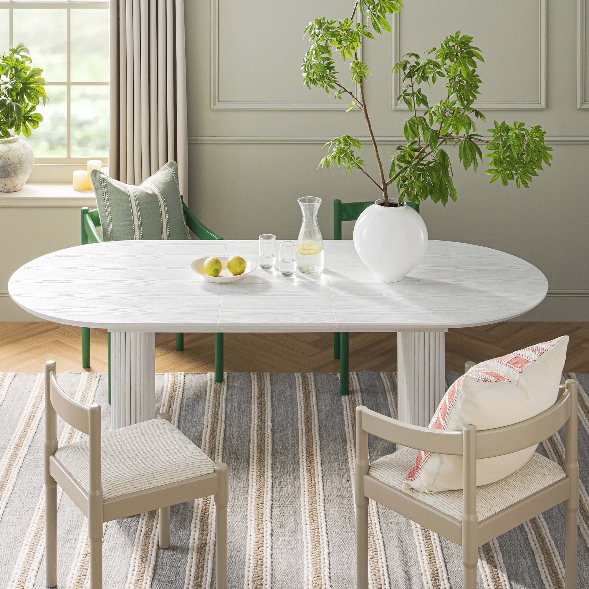 Maru Oval 6-8 Seater Extending Oak Pedestal Dining Table, Washed White - Image 2