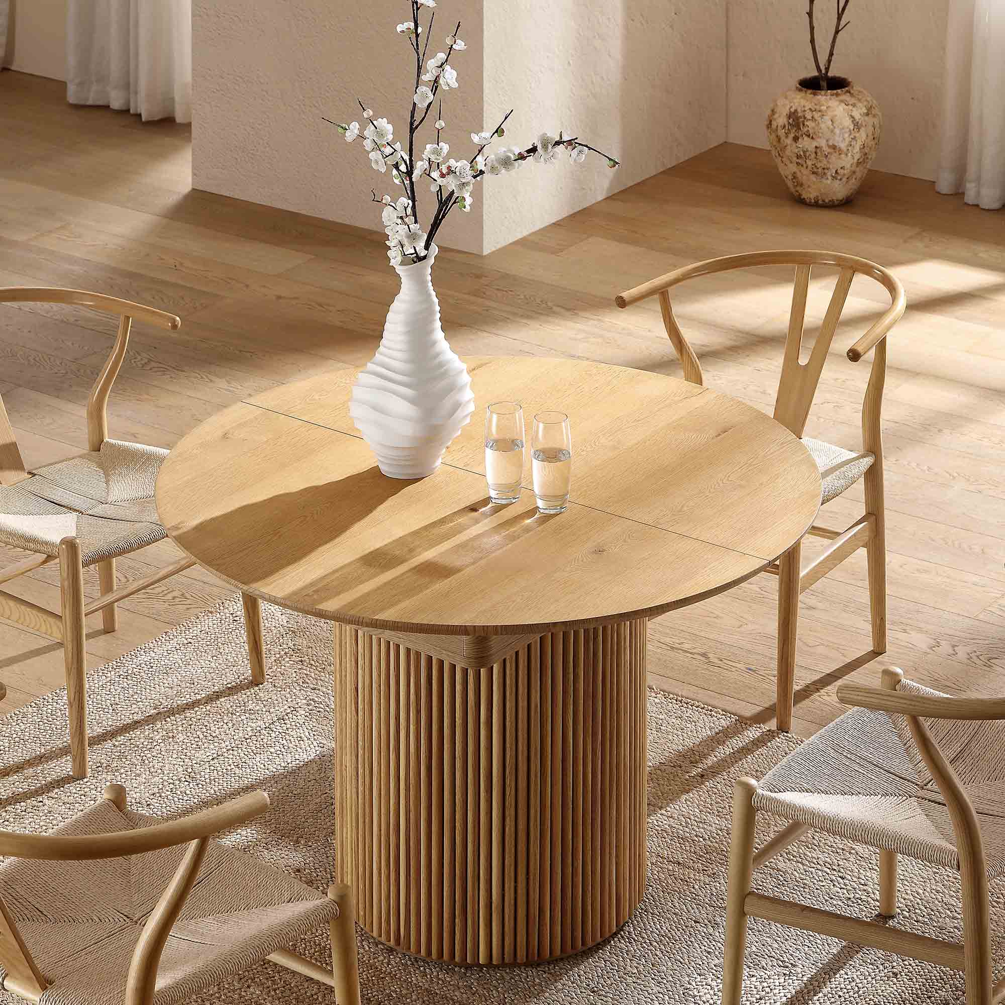 Maru Round 4-6 Seater Extending Oak Pedestal Dining Table, Oak - Image 5