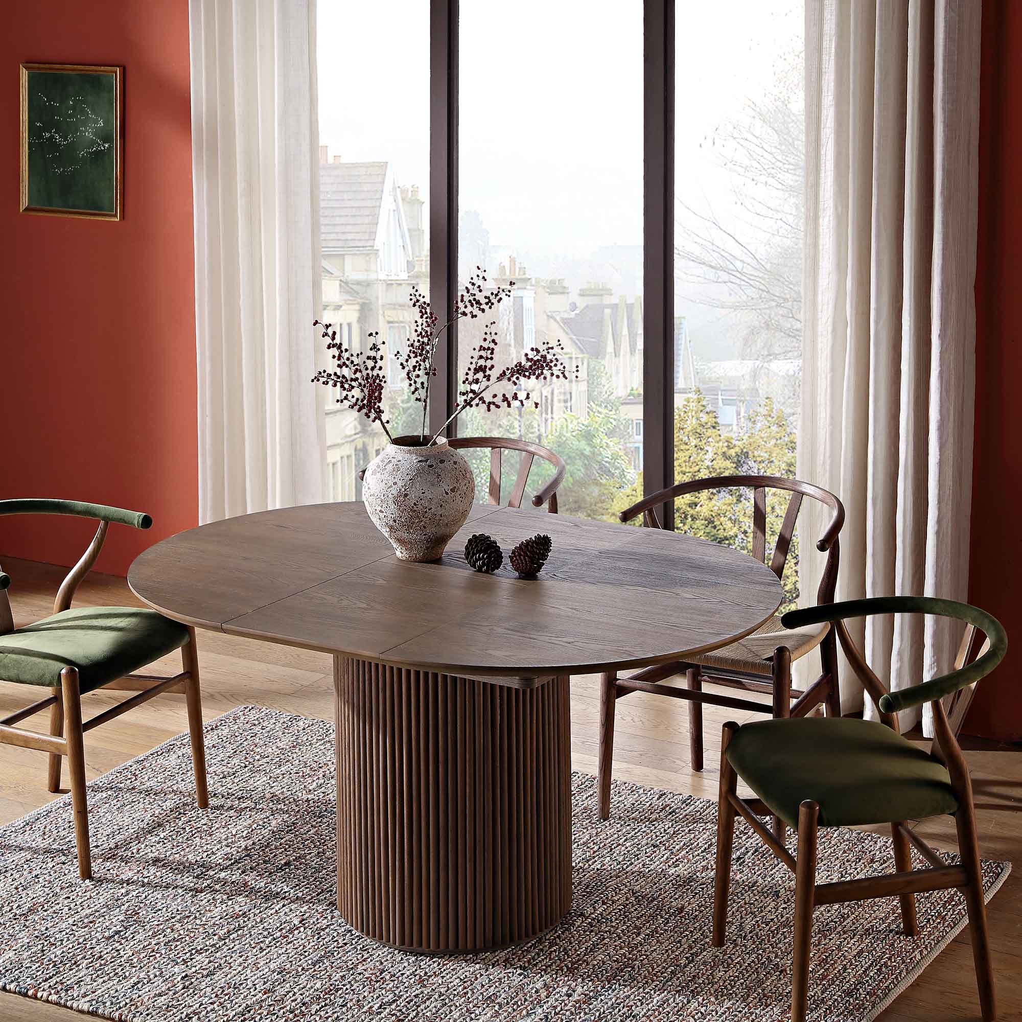 Maru Round 4-6 Seater Extending Oak Pedestal Dining Table, Silver Oak