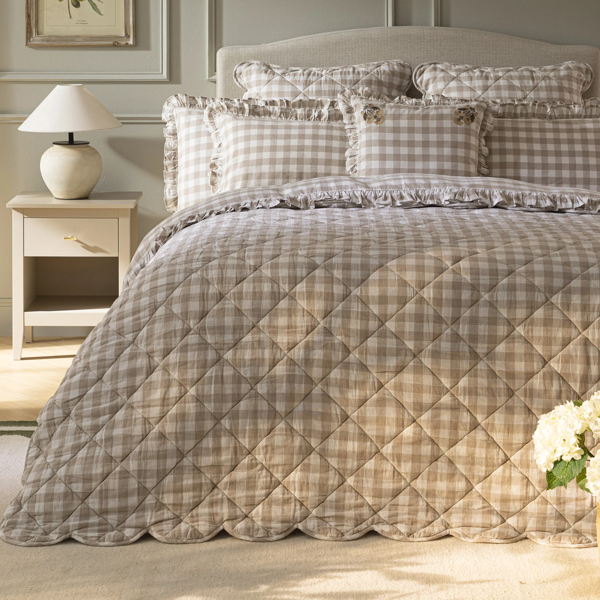 Matilda Beige Gingham Scallop Quilted Linen Blend Bedspread - Image 2