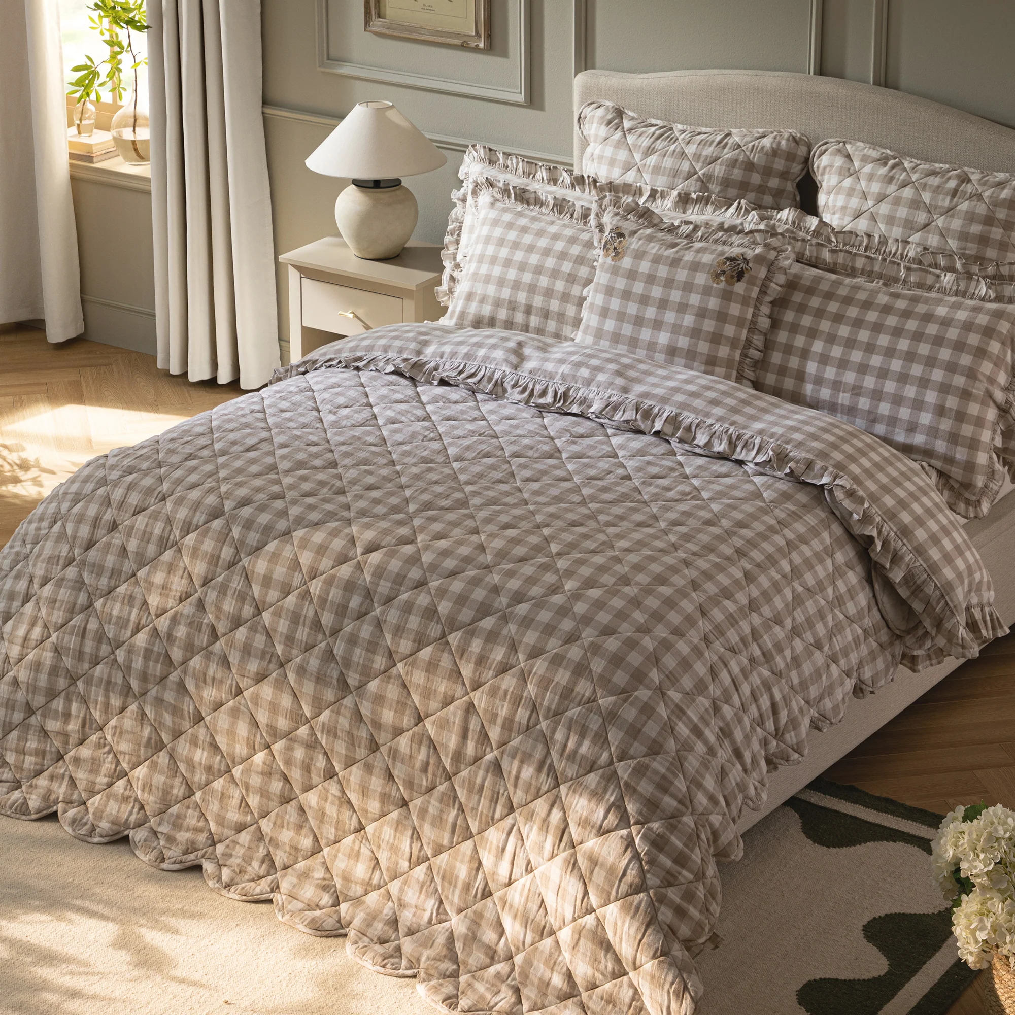 Matilda Beige Gingham Scallop Quilted Linen Blend Bedspread - Image 3