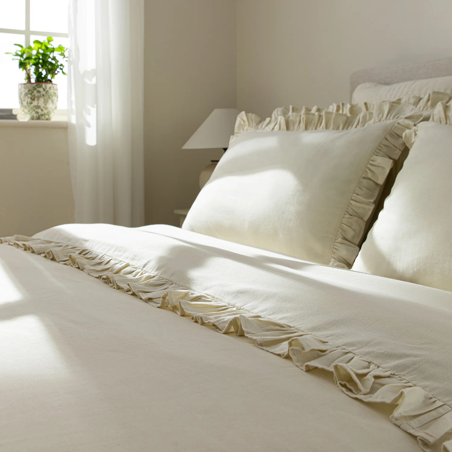 Matilda Cream Ruffle Linen Blend Duvet Set - Image 4
