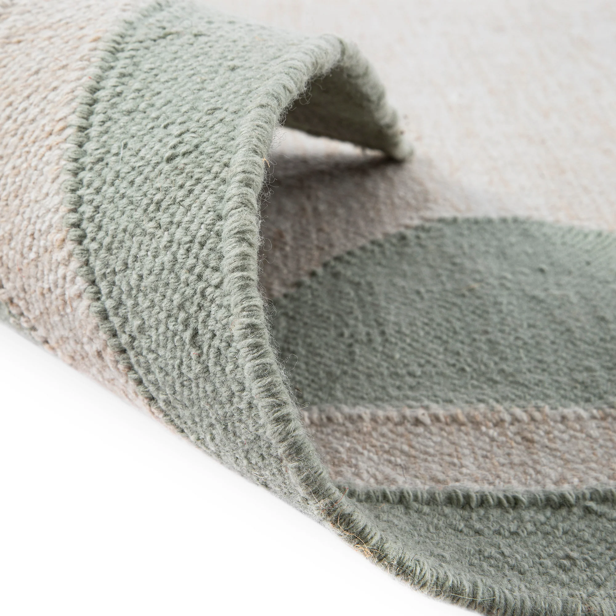 Matilda Sage Green Scallop Border Indoor Outdoor Handwoven Rug - Image 7